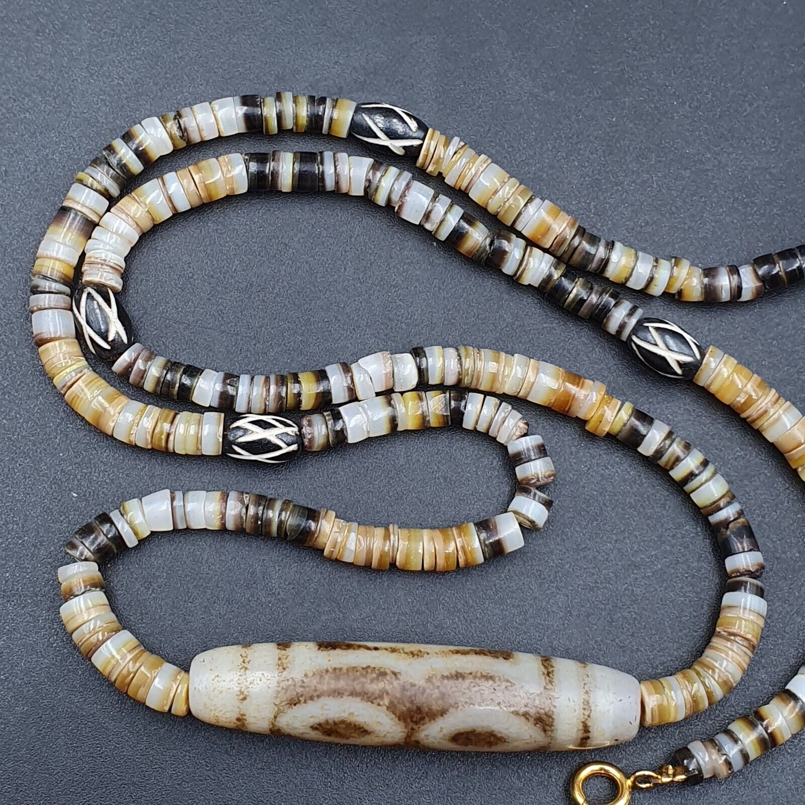 Vintage Antique Agate bead Tibet Himalayan Dzi pendant Necklace