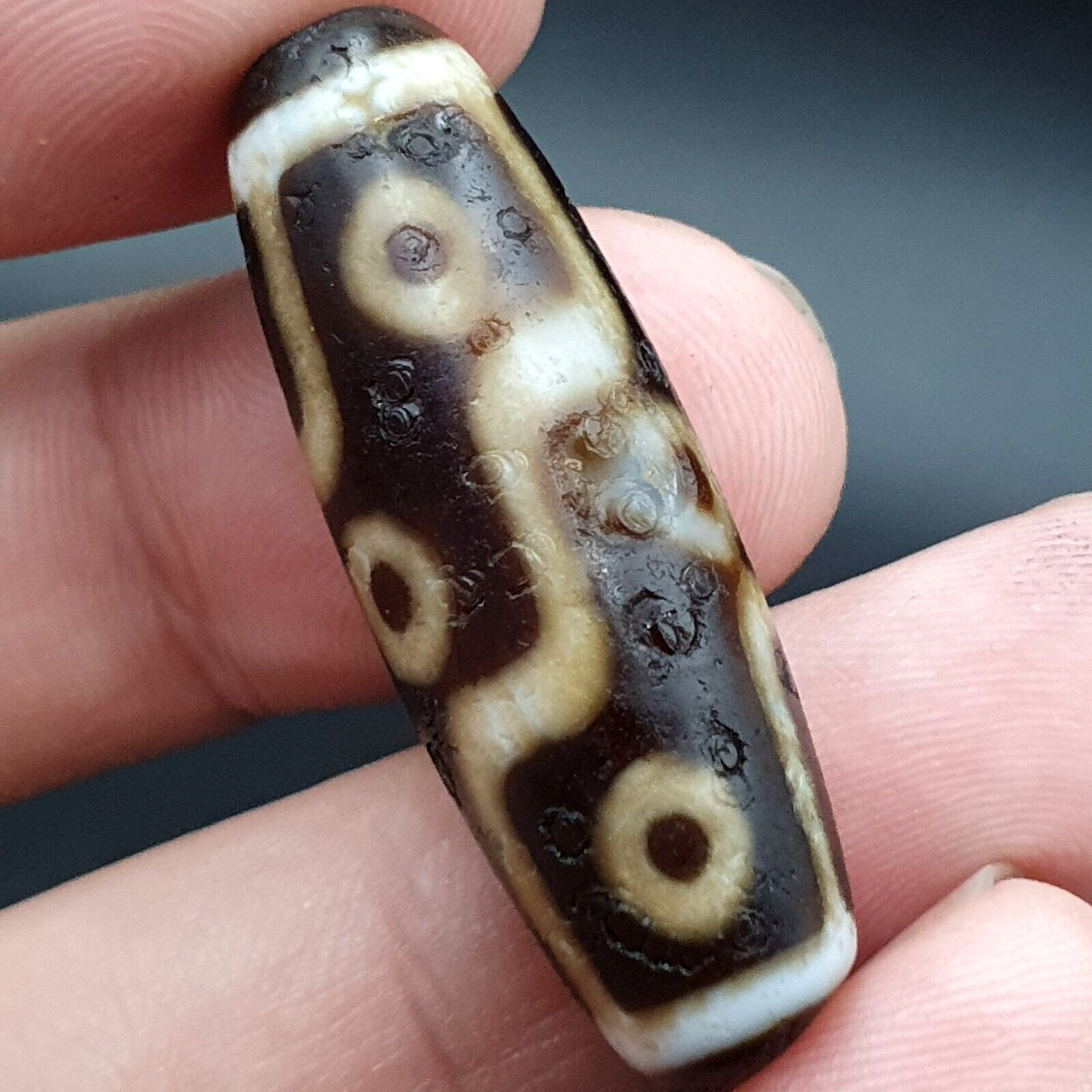 9 Eyes Antique Agate bead Tibet Himalayan Dzi pendant
