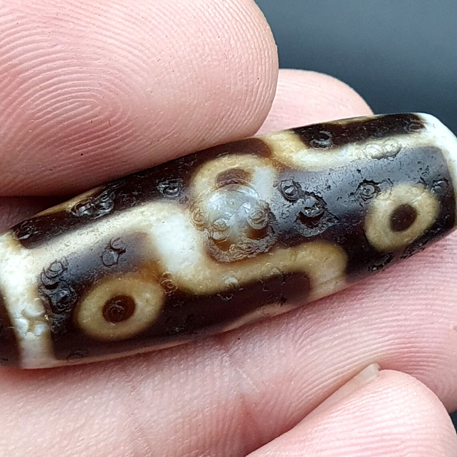 9 Eyes Antique Agate bead Tibet Himalayan Dzi pendant