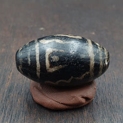 Antique Vintage Tibetan Nepalese Etched Decorated Agate Bead TB-8