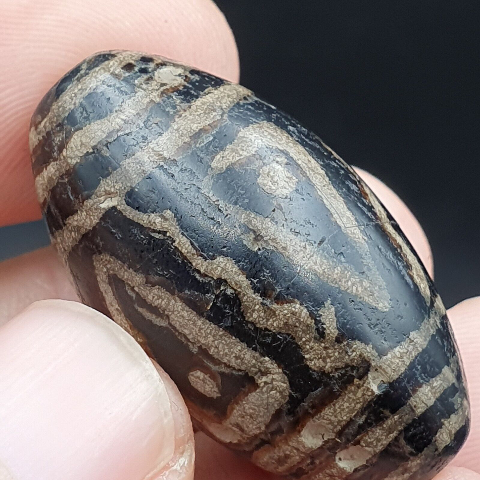 Antique Vintage Tibetan Nepalese Etched Decorated Agate Bead TB-8