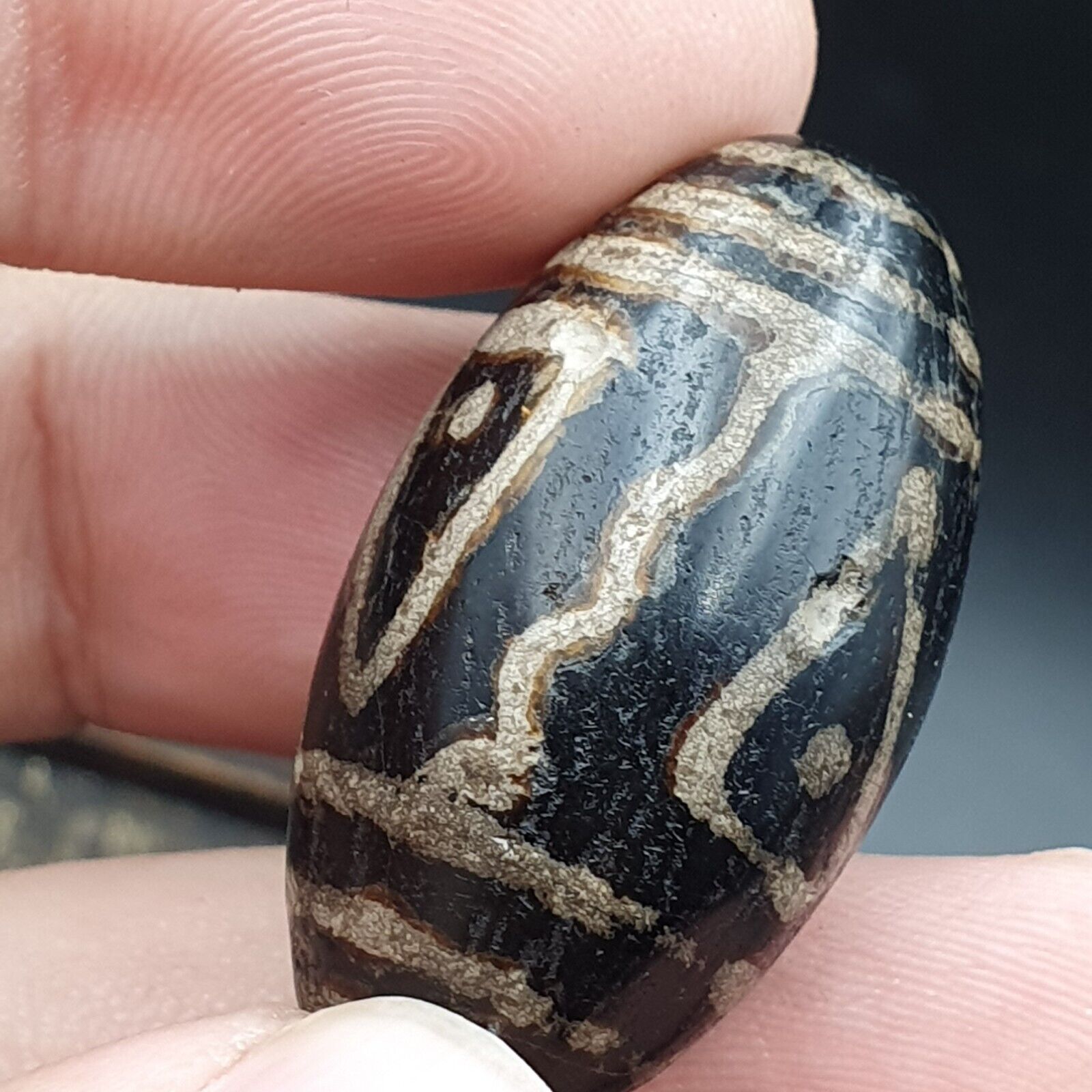 Antique Vintage Tibetan Nepalese Etched Decorated Agate Bead TB-8