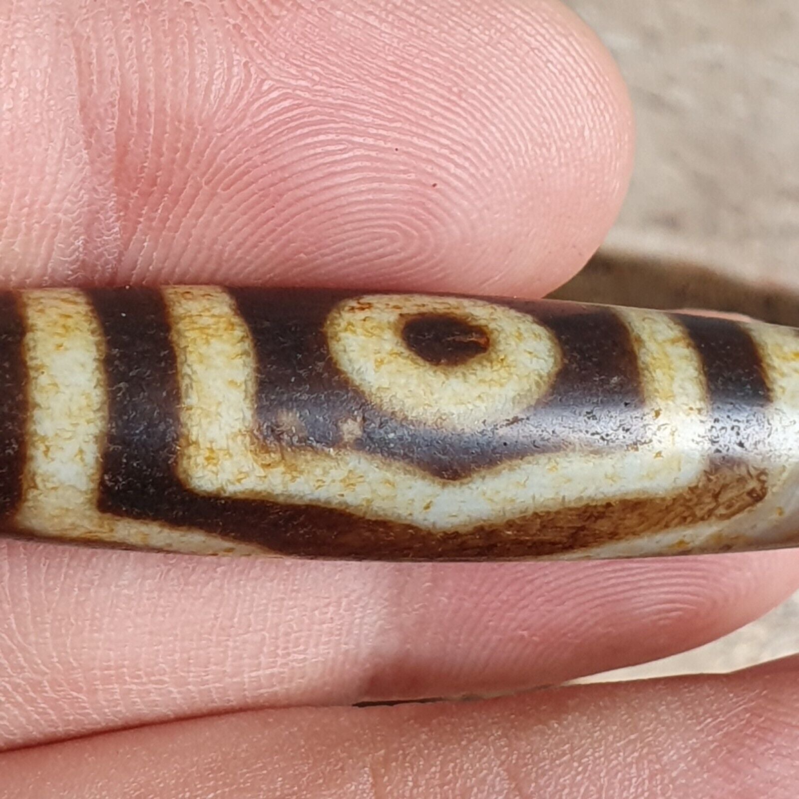 Himalayan Tibetan Dzi 3 eyes Pattern Spiritual Amulet Mala Bead Unique Beads