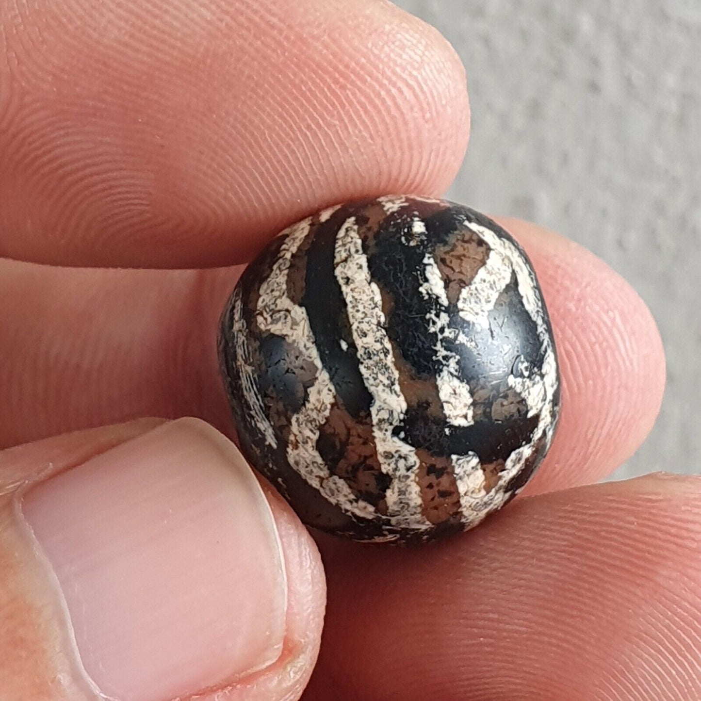 ETA-3 古董西藏蝕刻瑪瑙珠裝飾紅玉髓珠