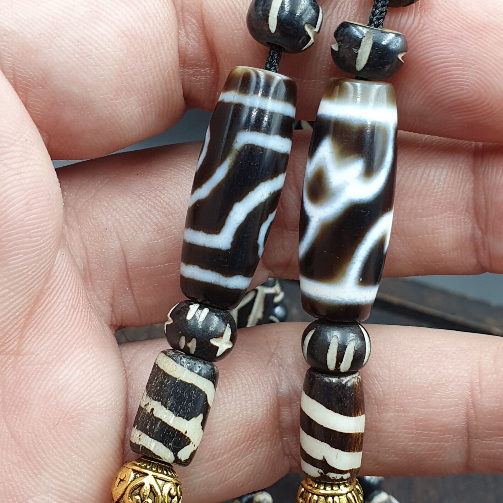 Vintage Antique Agate 3 eye bead Tibet Himalayan Dzi pendant Necklace