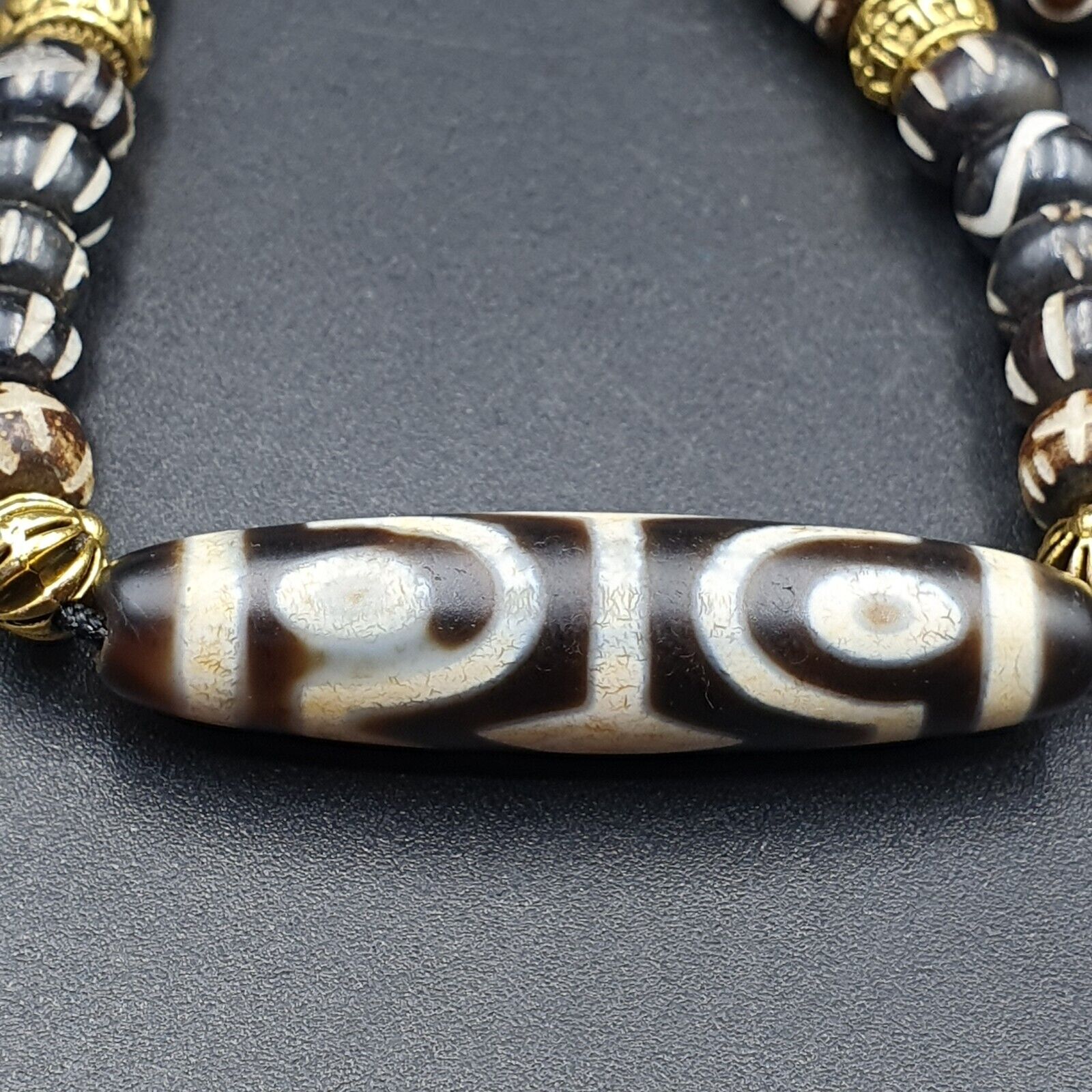 Vintage Antique Agate 3 eye bead Tibet Himalayan Dzi pendant Necklace