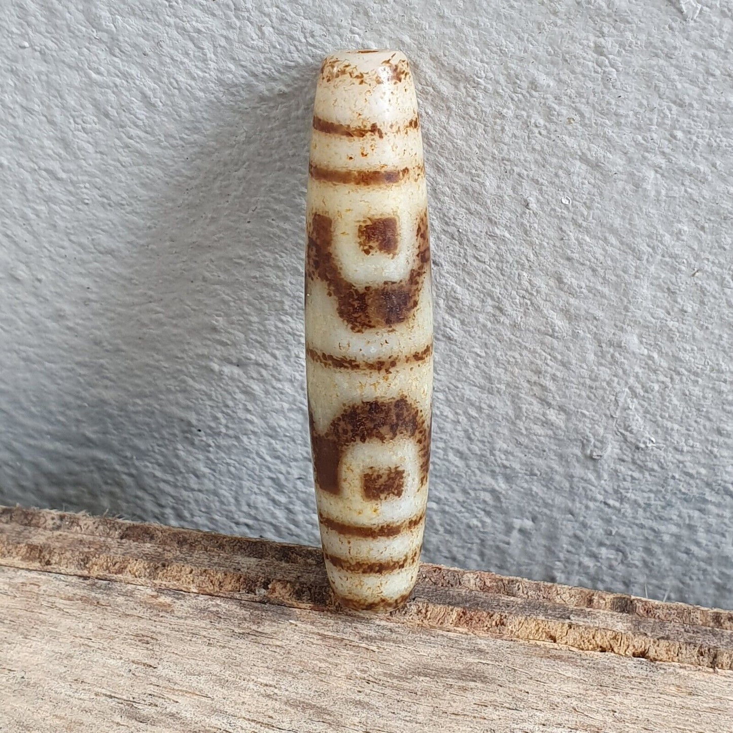 T36- Himalaya-tibetischer Dzi 6 Augen Triple Lines Spirituelle Amulett-Mala-Perle
