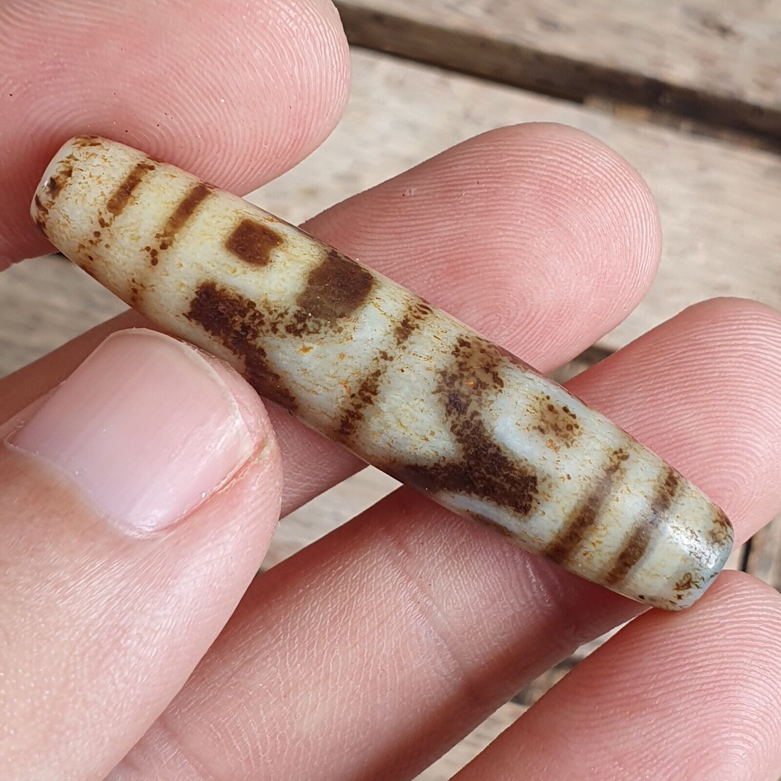 T36- Himalayan Tibetan Dzi 6 eyes Triple Lines Spiritual Amulet Mala Bead