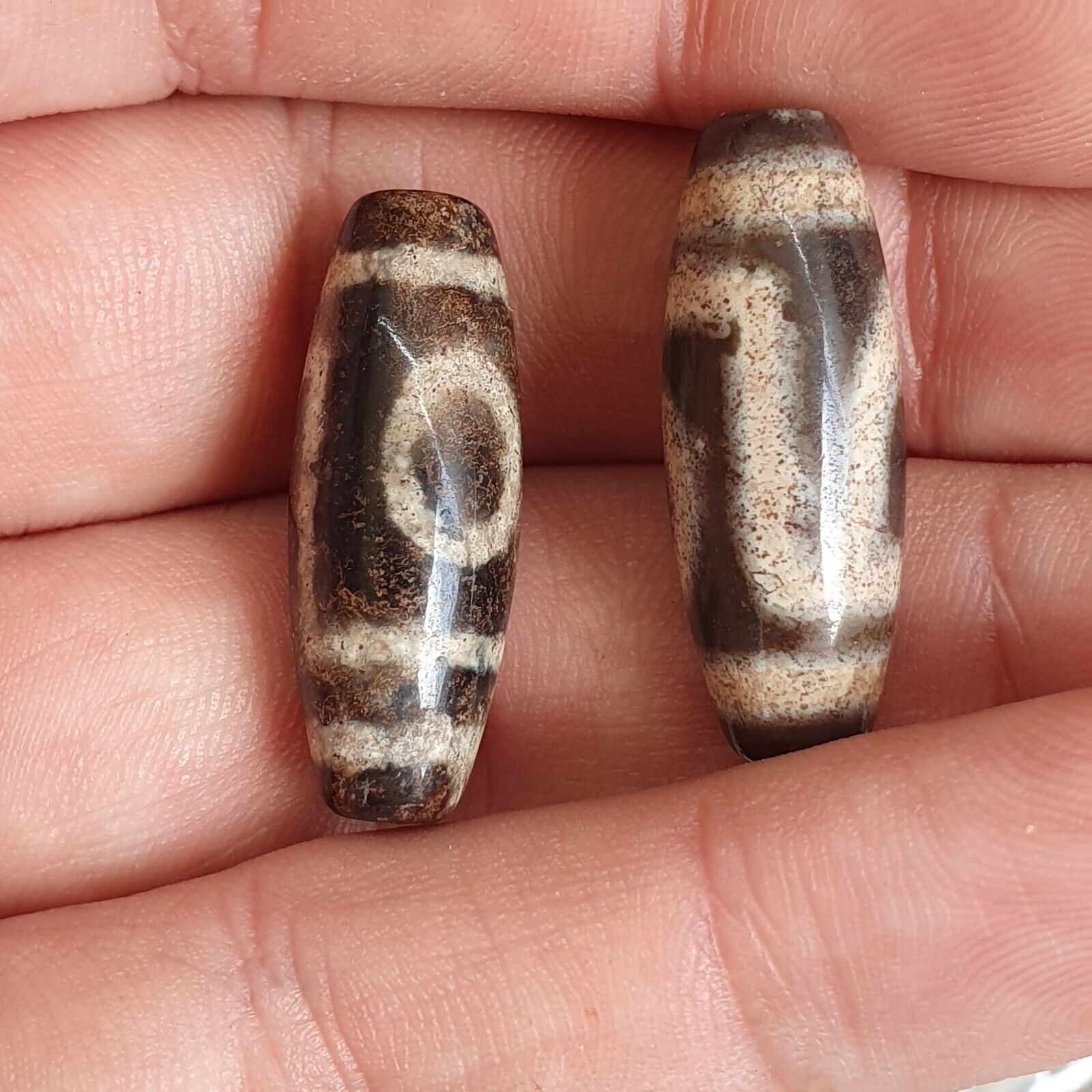 LOT 2 Eye BEADS Tibetan dzi bead old amulet Agate Tibet gzi pendant