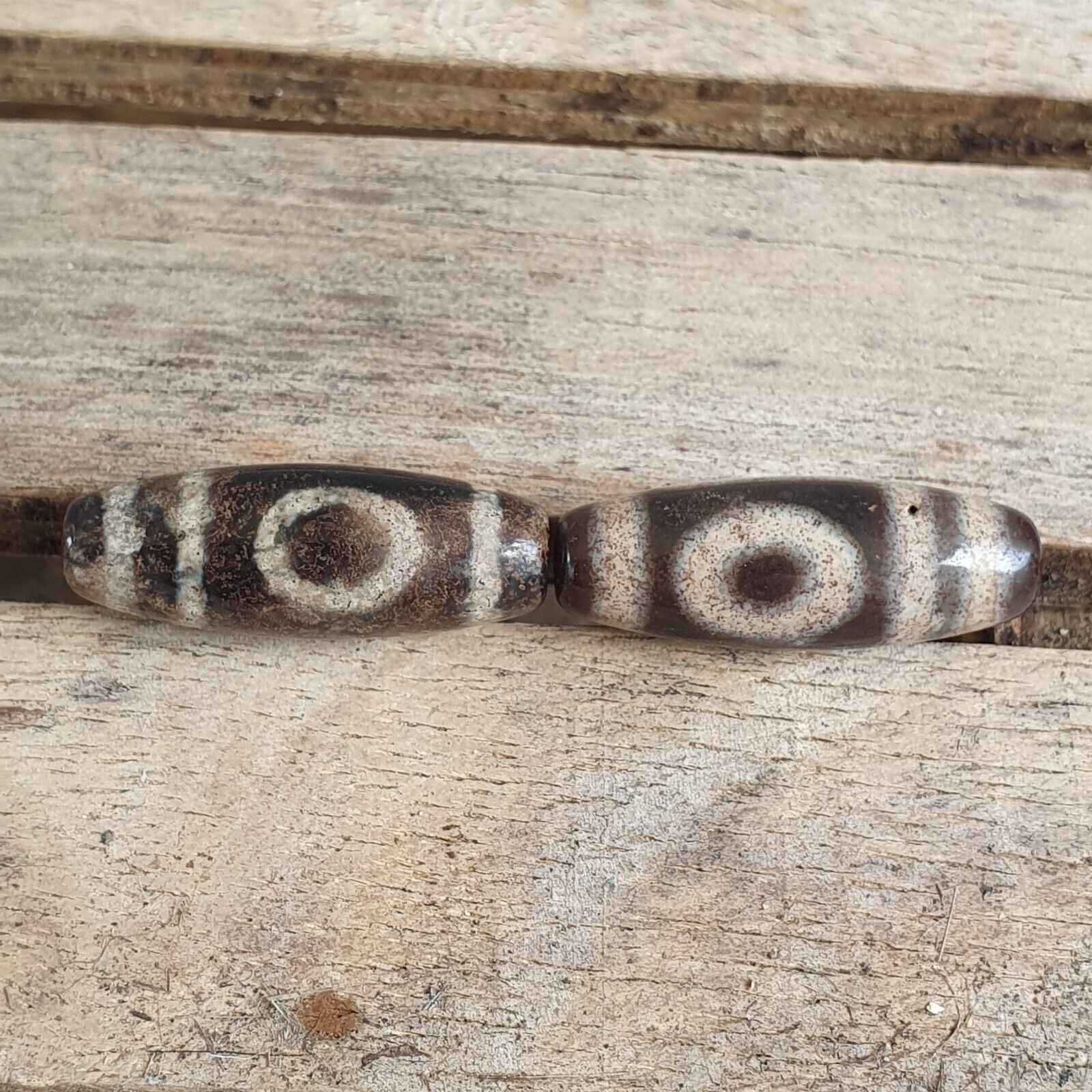 LOT 2 Eye BEADS Tibetan dzi bead old amulet Agate Tibet gzi pendant