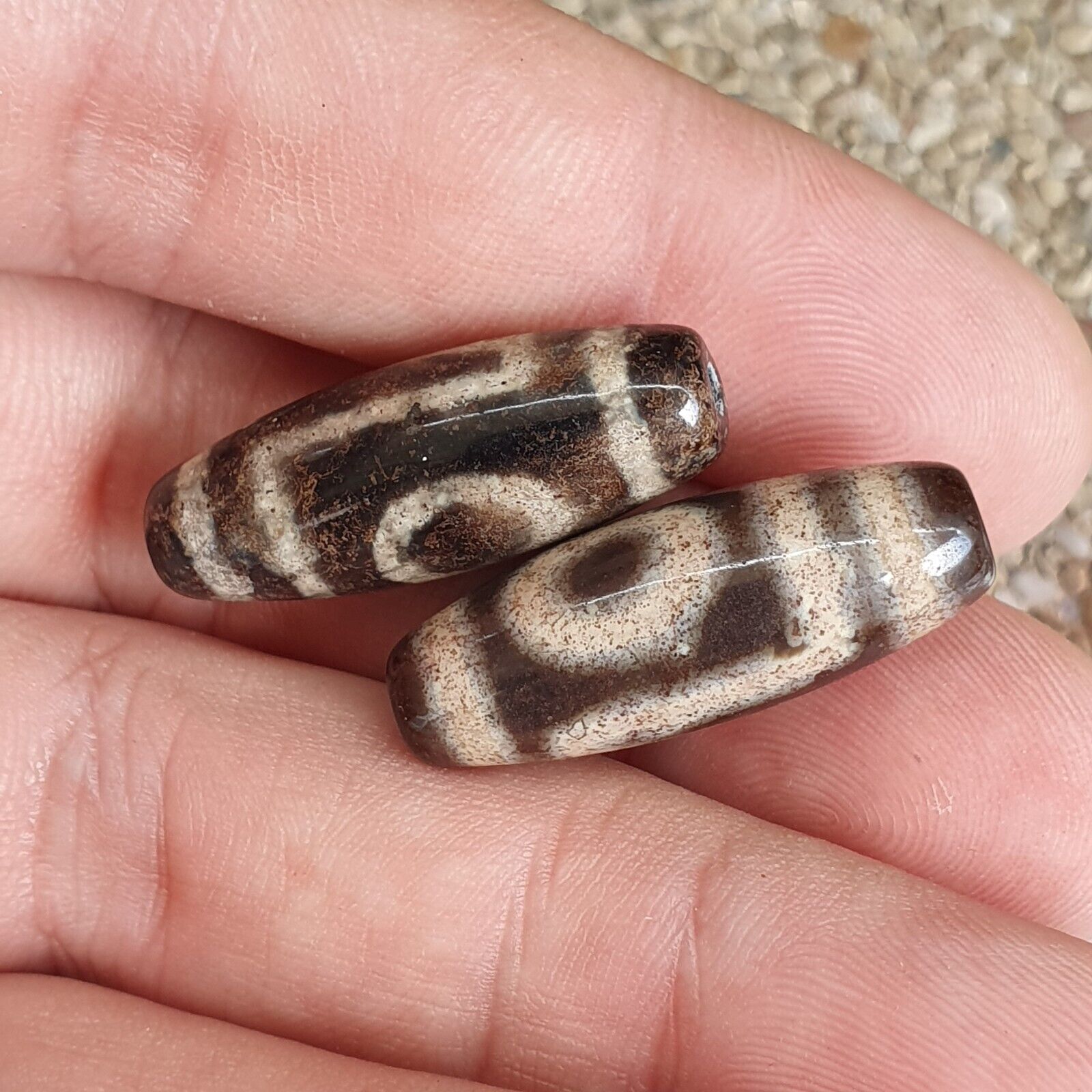 LOT 2 Eye BEADS Tibetan dzi bead old amulet Agate Tibet gzi pendant