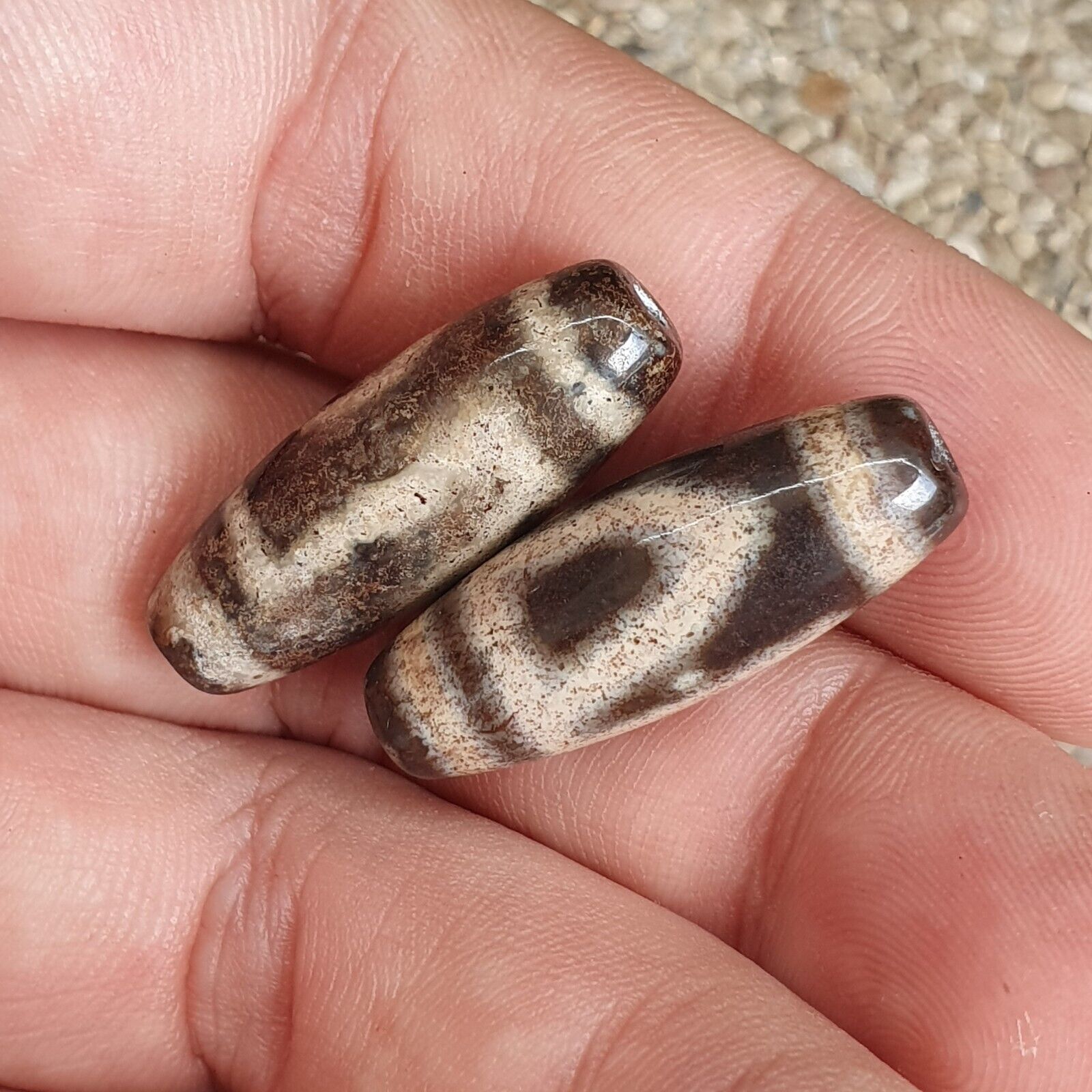 LOT 2 Eye BEADS Tibetan dzi bead old amulet Agate Tibet gzi pendant