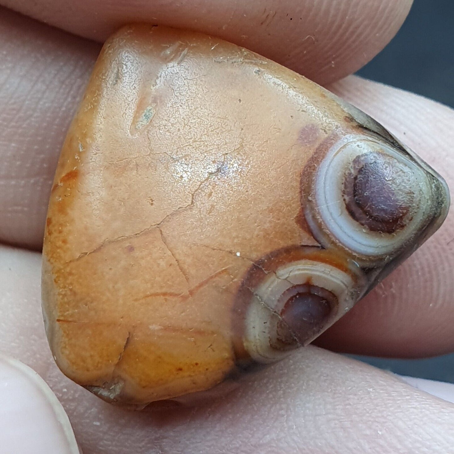 Erstaunliches antikes Khorasan-Perlenamulett mit antiken Augen aus Achatstein