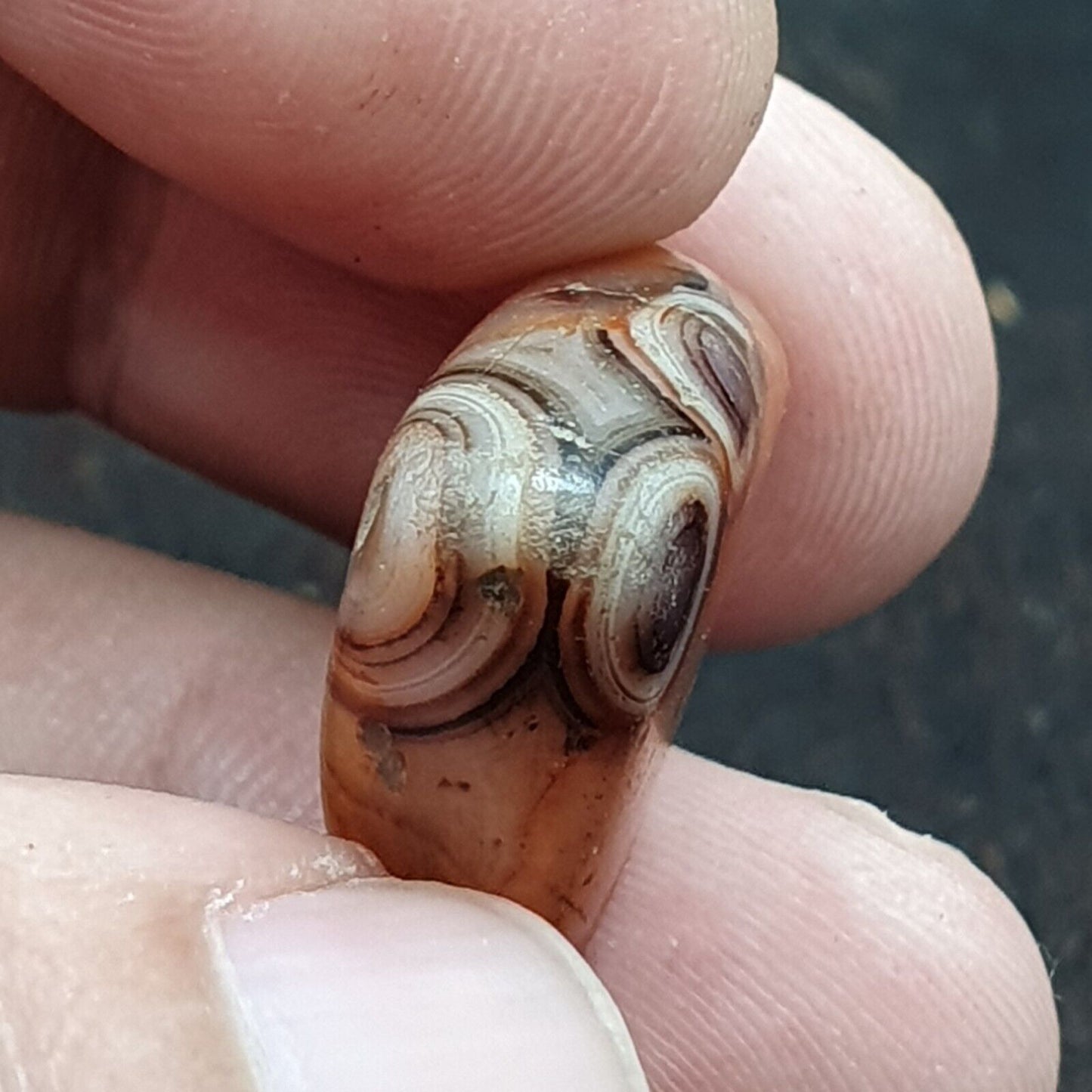 Erstaunliches antikes Khorasan-Perlenamulett mit antiken Augen aus Achatstein