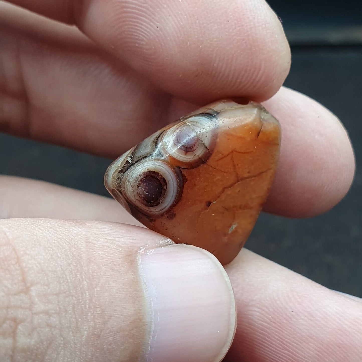 Erstaunliches antikes Khorasan-Perlenamulett mit antiken Augen aus Achatstein