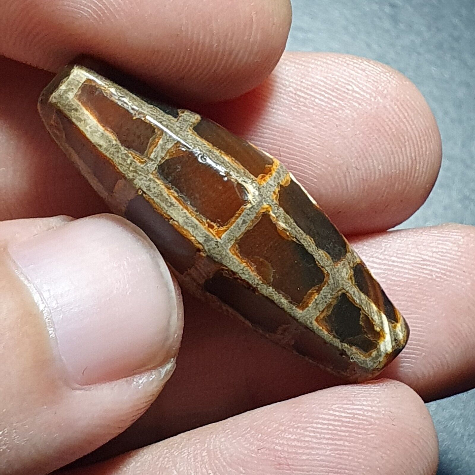 Beautiful HIMALAYAN Nepalese Tibetan South East Asian Etched Agate bead