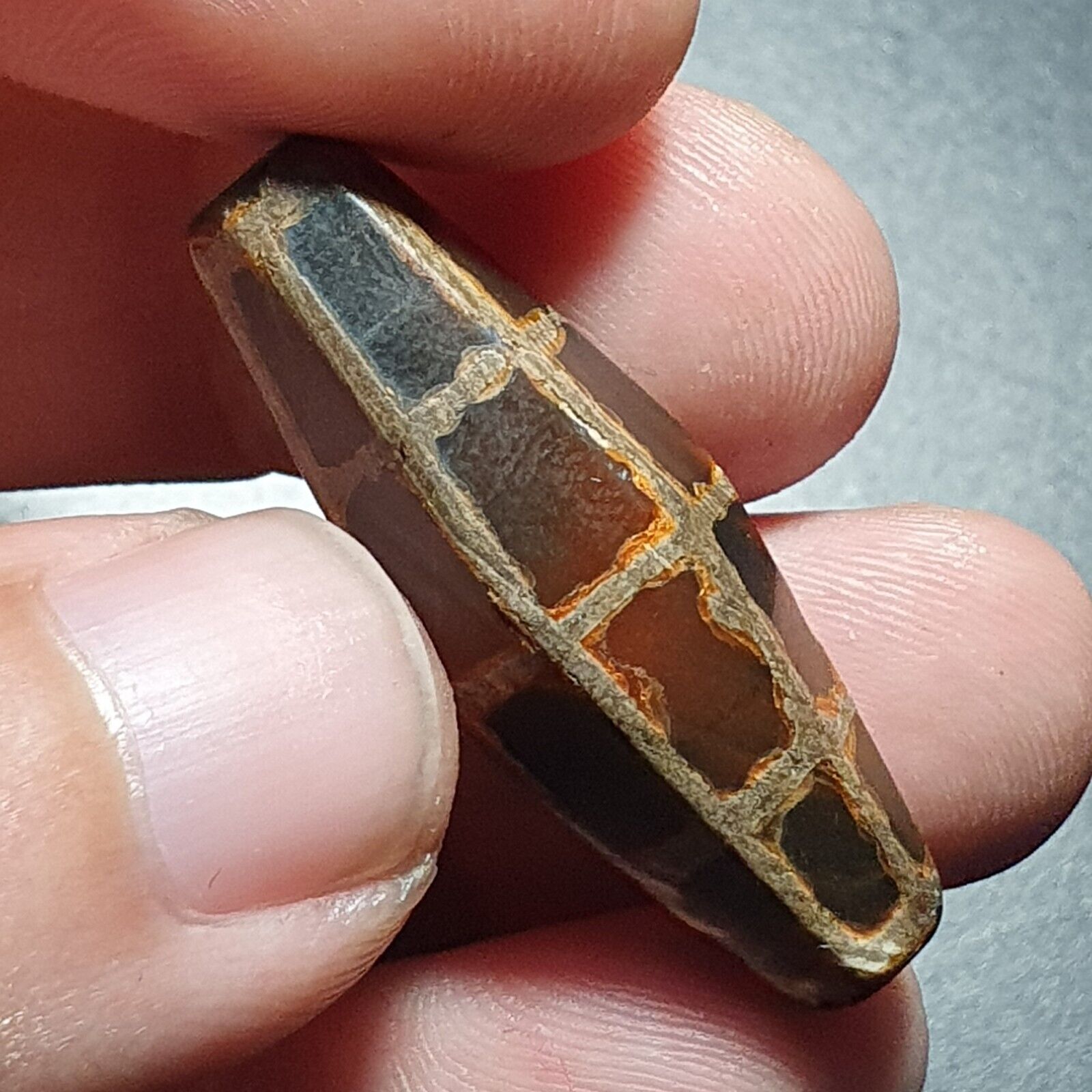 Beautiful HIMALAYAN Nepalese Tibetan South East Asian Etched Agate bead