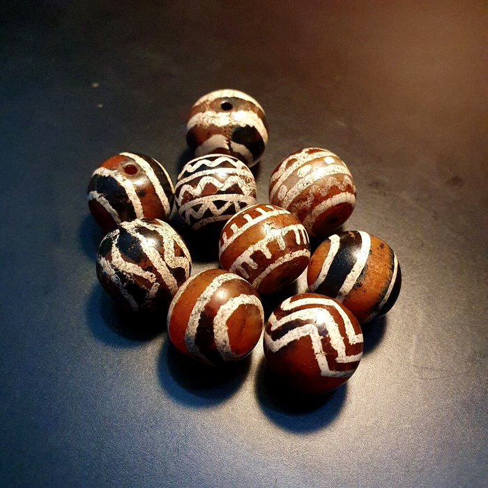 Lot 9 Rare Pattern Himalayan Southeast Asian Etched Agate Beads