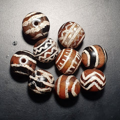LOT 9 Rare Pattern HIMALAYAN SouthEast Asian Etched Agate beads