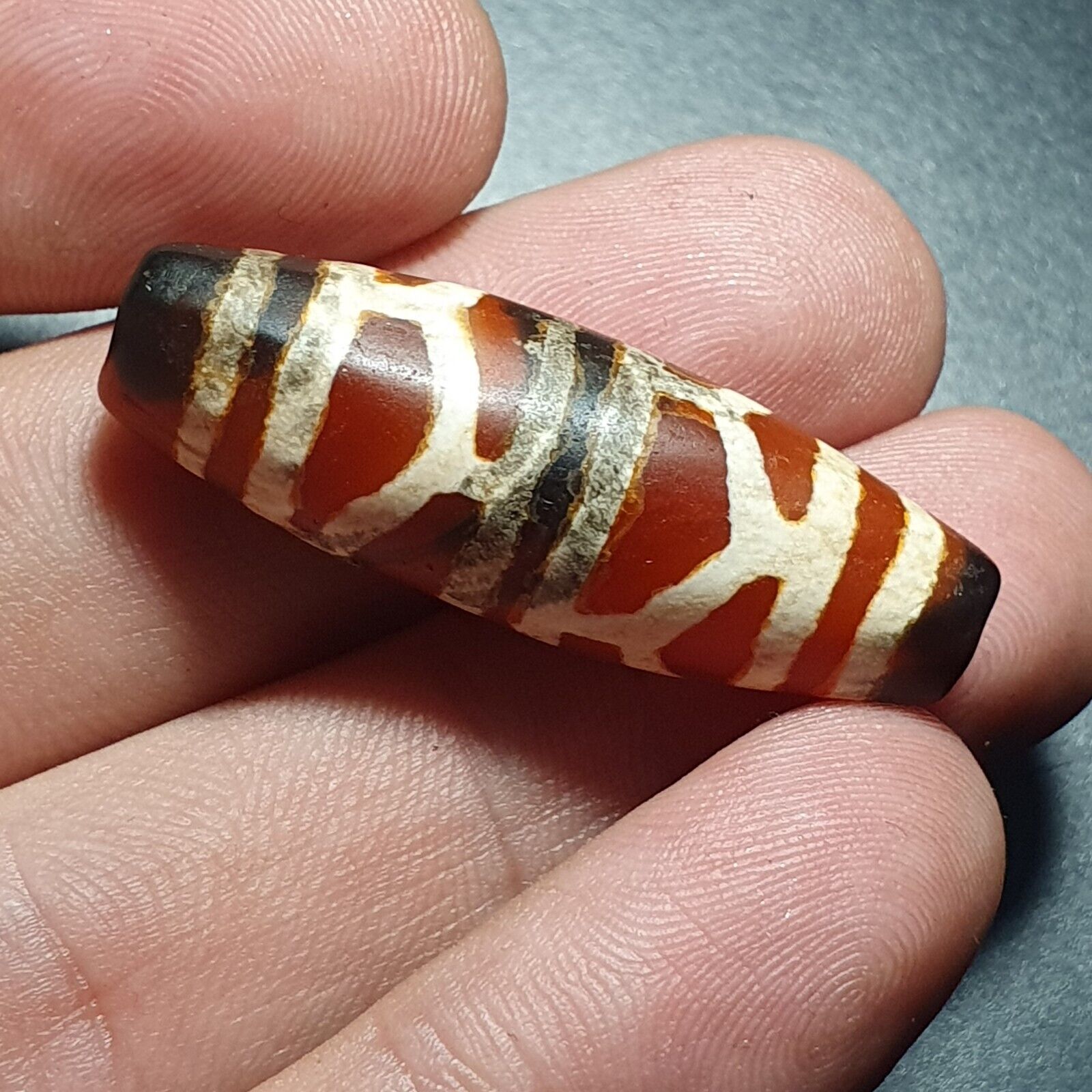 BDET #2 HIMALAYAN Indo Tibetische Zentralasiatische geätzte Achatperlen verzierte Perle