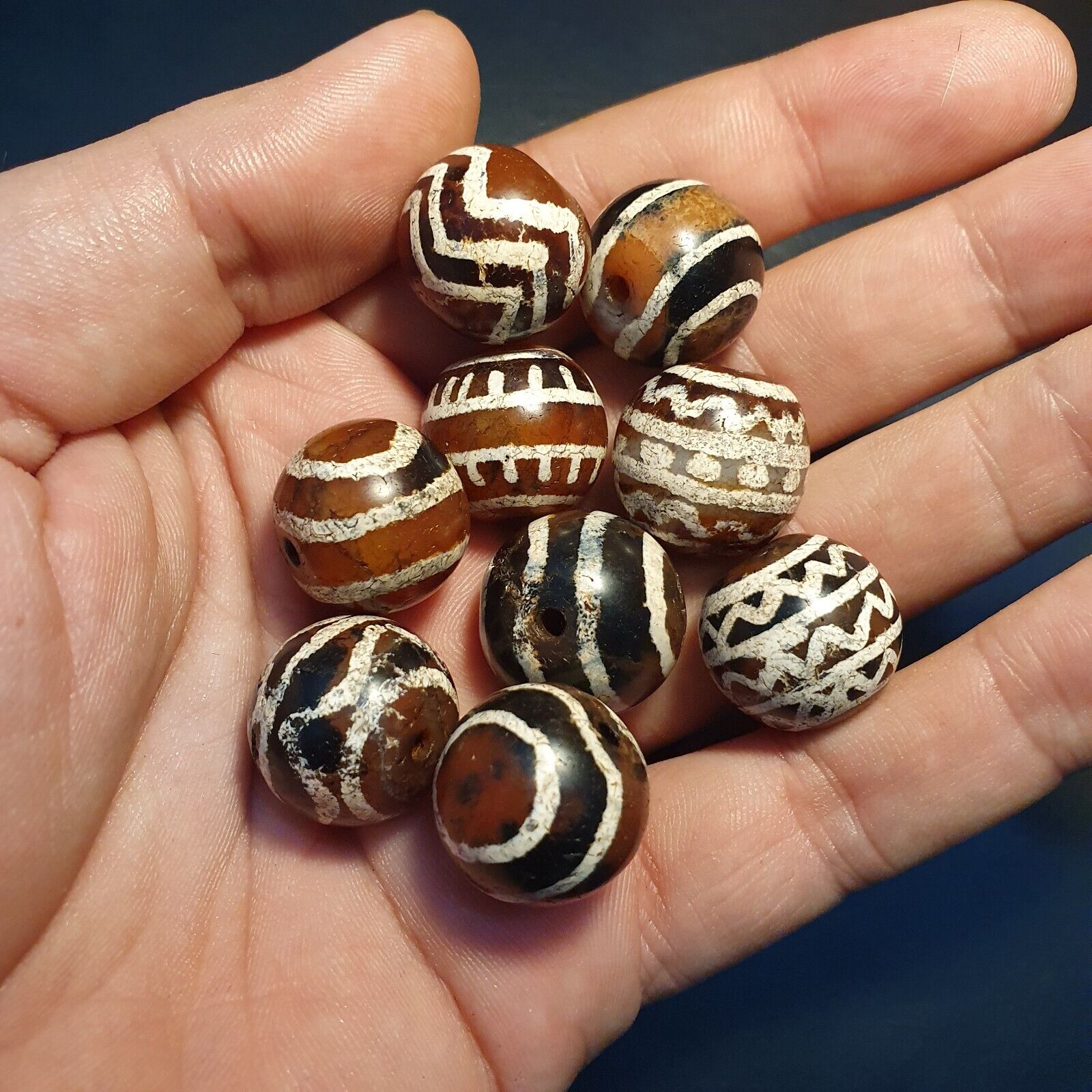 LOT 9 Rare Pattern HIMALAYAN SouthEast Asian Etched Agate beads