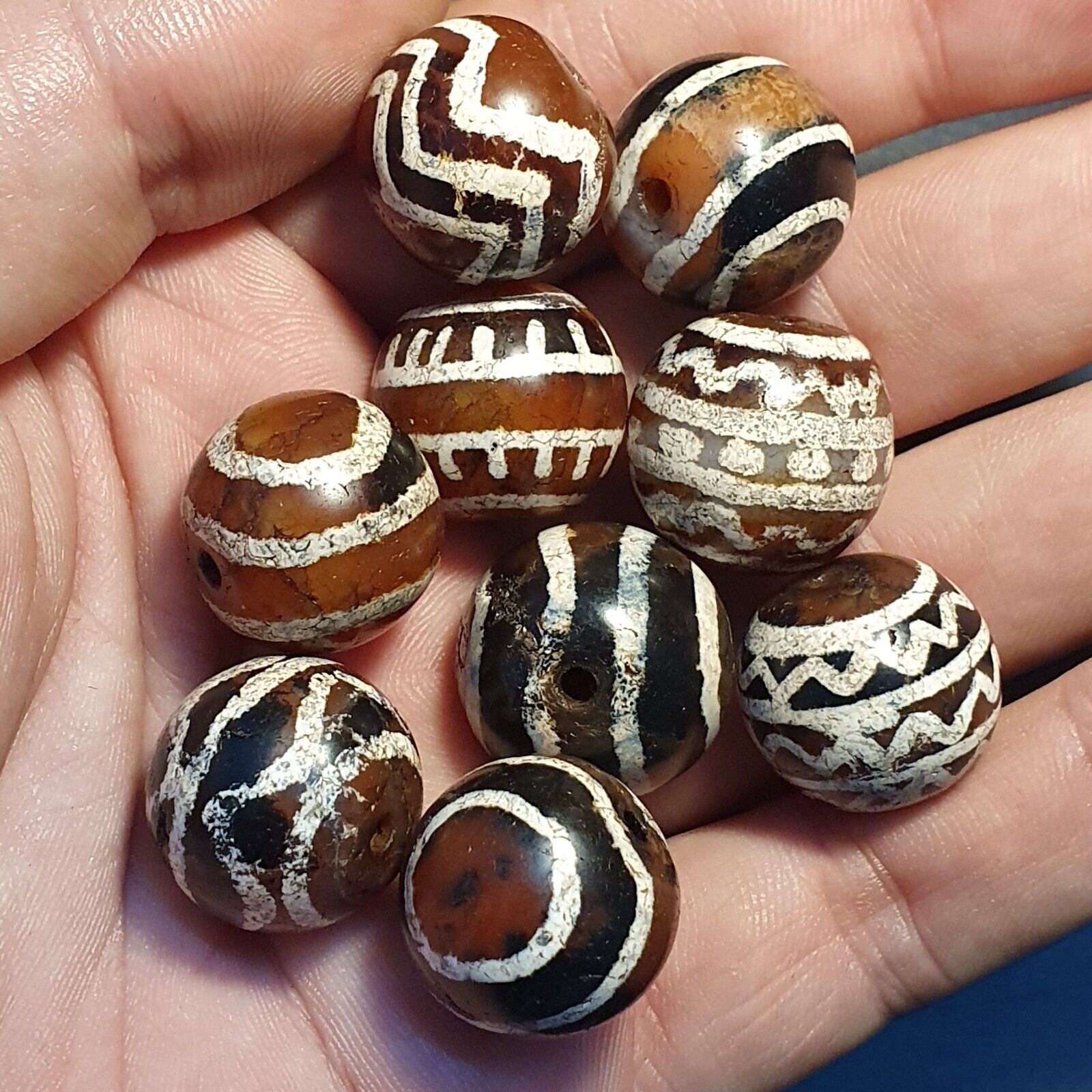 LOT 9 Rare Pattern HIMALAYAN SouthEast Asian Etched Agate beads