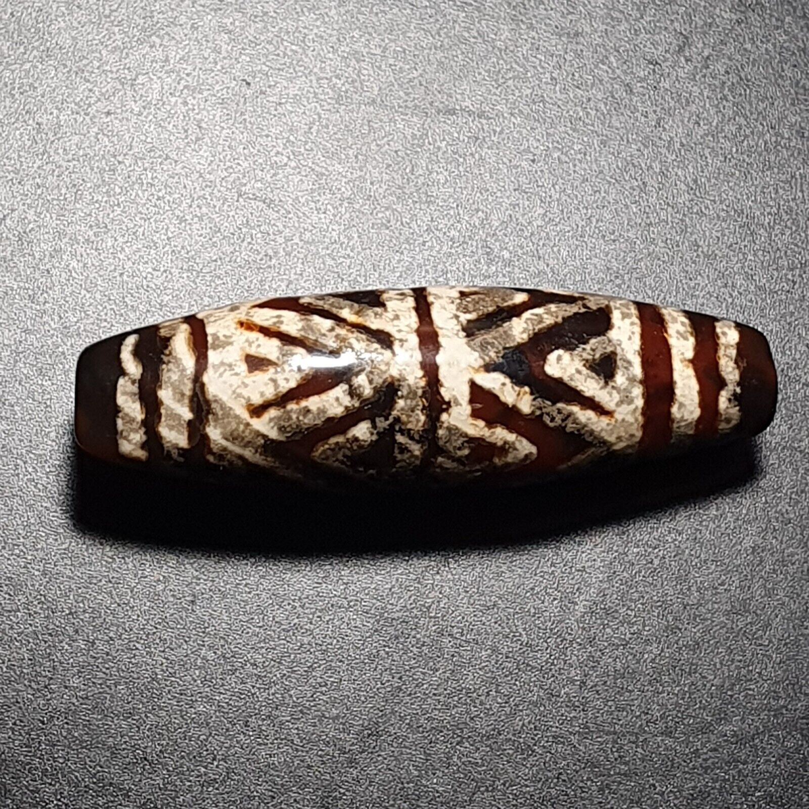 Rare Pattern HIMALAYAN Nepalese Tibetan South East Asian Etched Agate bead