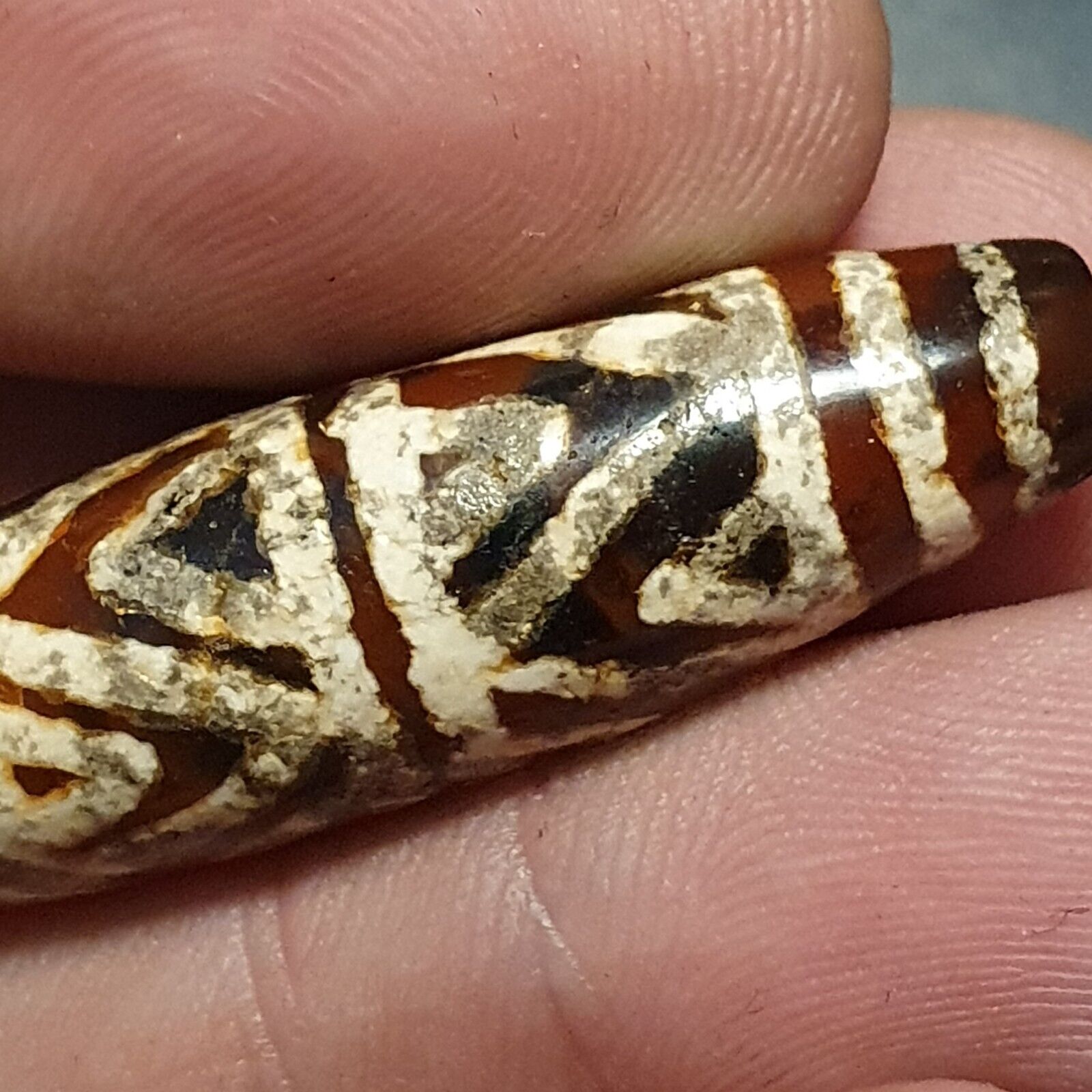 Rare Pattern HIMALAYAN Nepalese Tibetan South East Asian Etched Agate bead