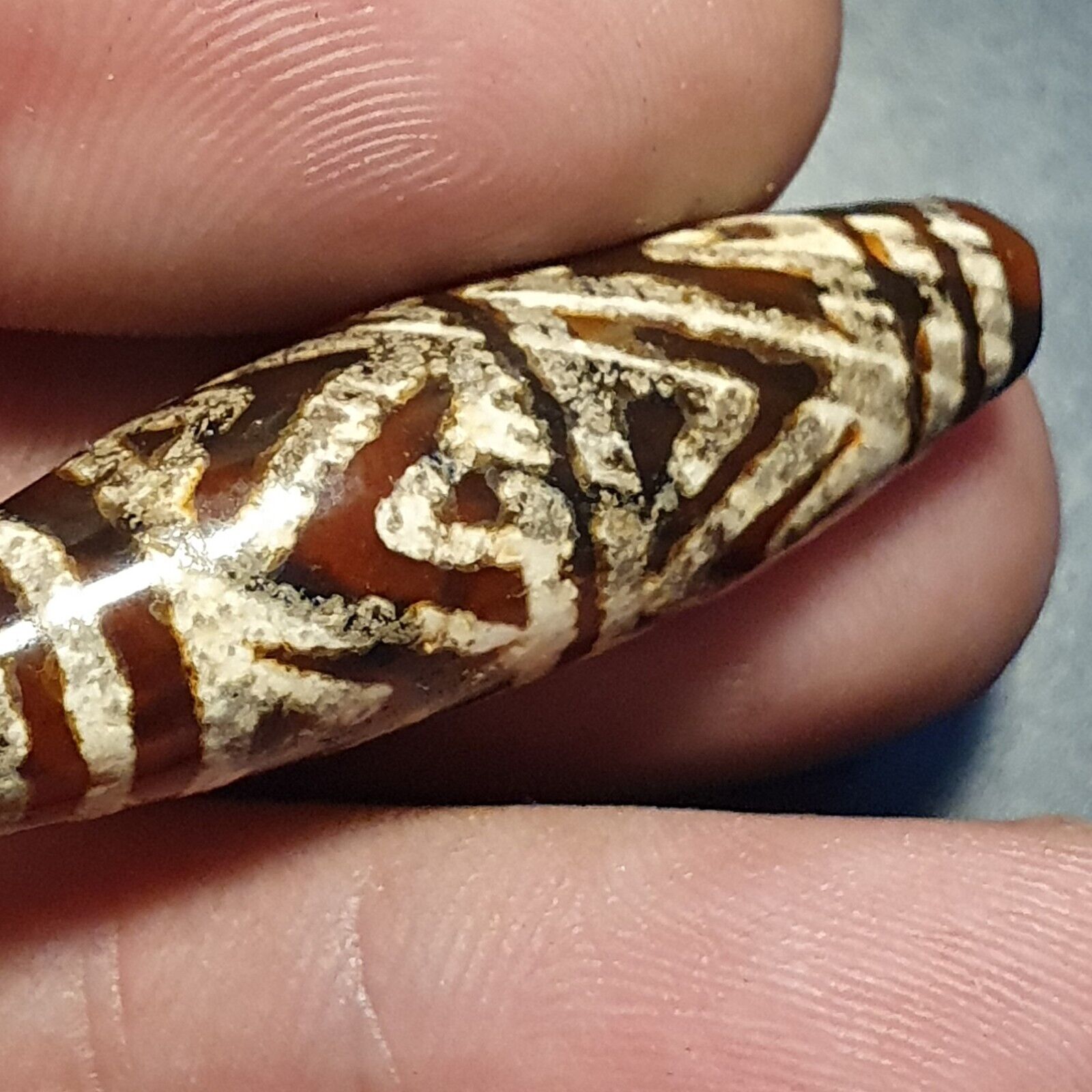 Rare Pattern HIMALAYAN Nepalese Tibetan South East Asian Etched Agate bead