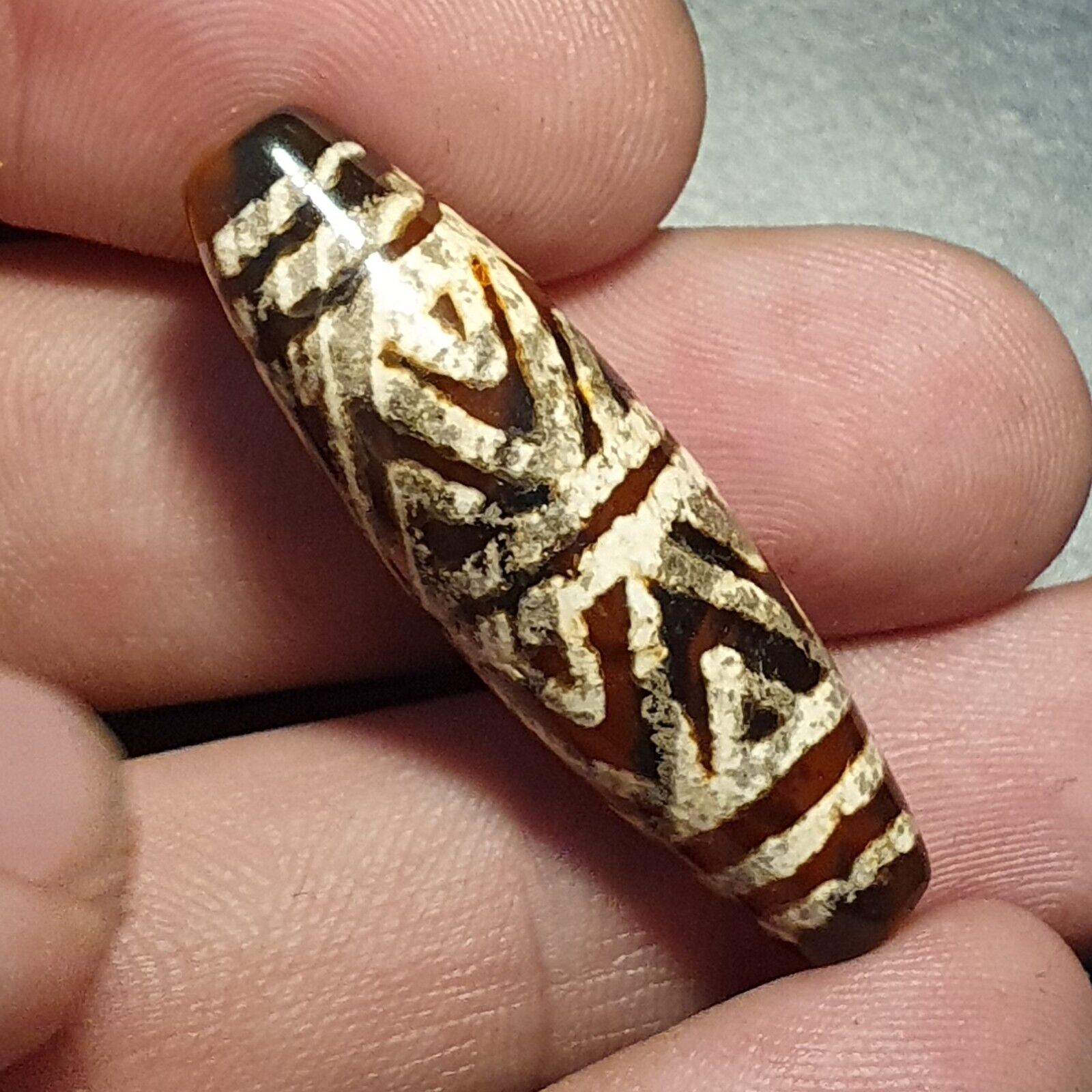 Rare Pattern HIMALAYAN Nepalese Tibetan South East Asian Etched Agate bead