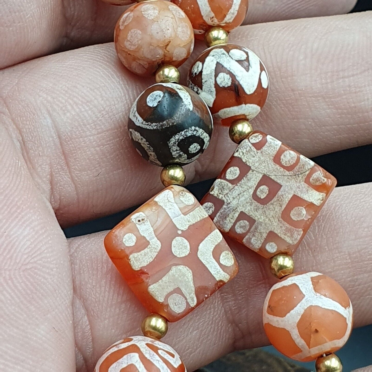 令人驚嘆的紅瑪瑙古董西藏中亞蝕刻瑪瑙珠項鍊 E10