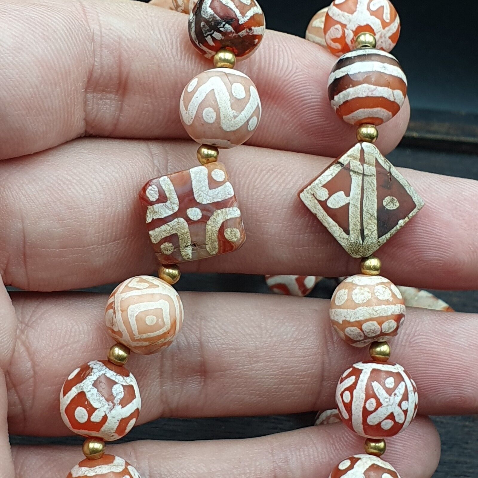 Antique HIMALAYAN Indo Tibetan Central Asian Etched Agate beads Necklace 6ED-A-