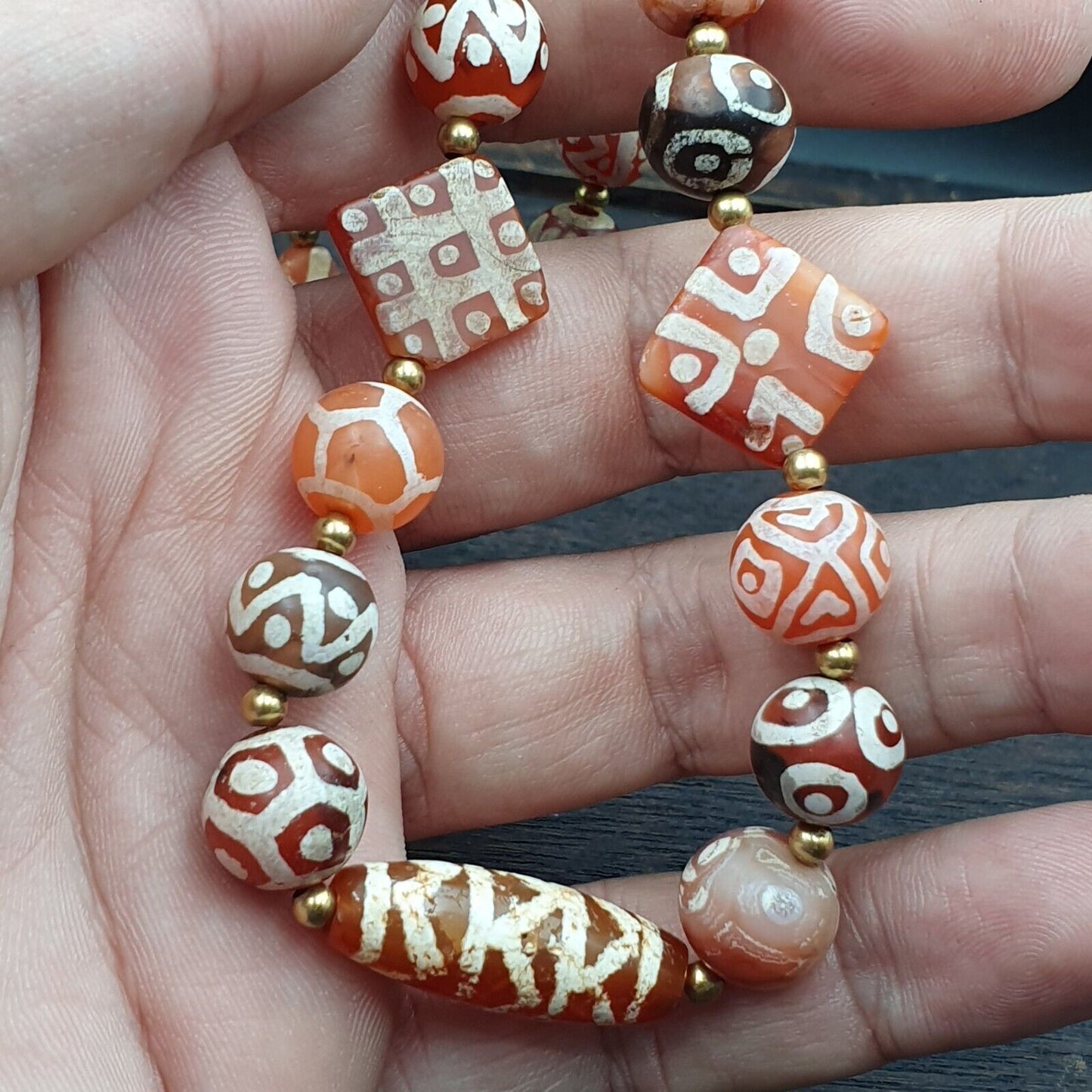 令人驚嘆的紅瑪瑙古董西藏中亞蝕刻瑪瑙珠項鍊 E10
