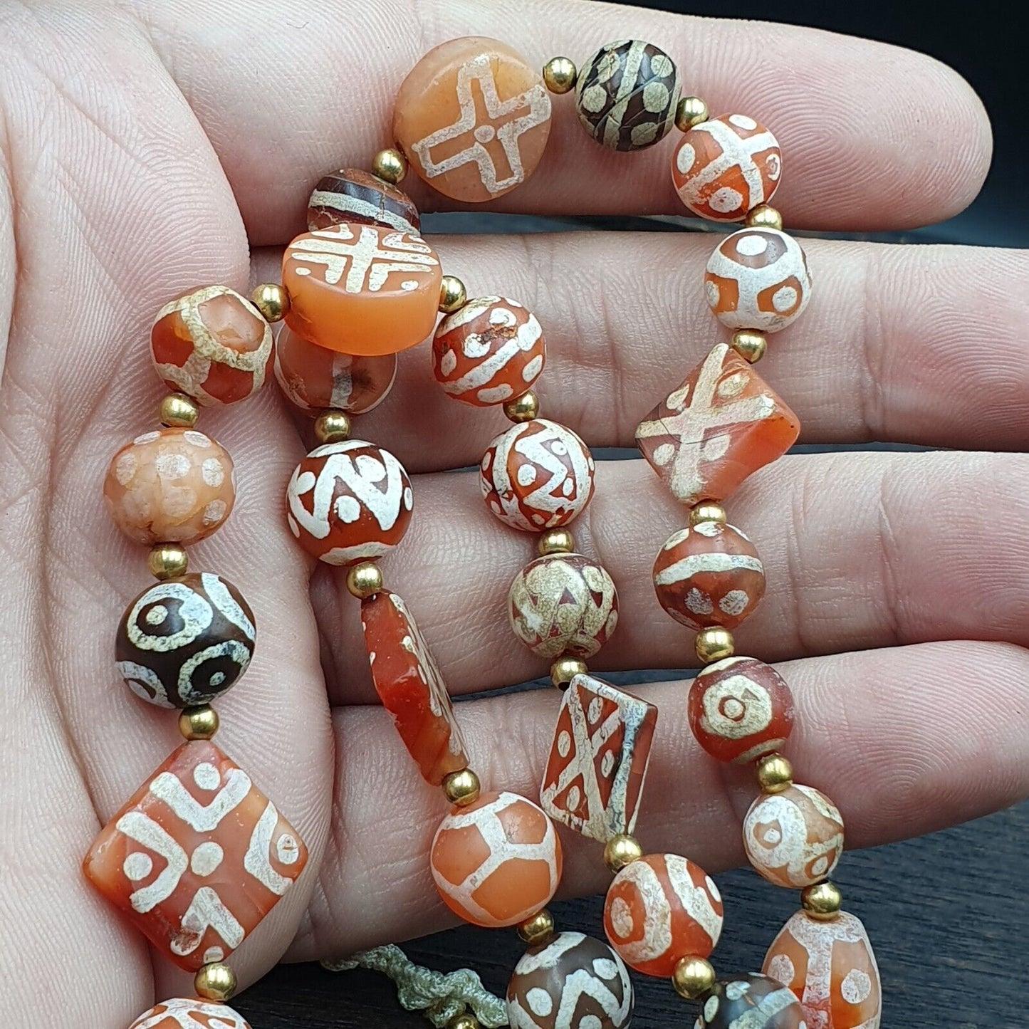 令人驚嘆的紅瑪瑙古董西藏中亞蝕刻瑪瑙珠項鍊 E10