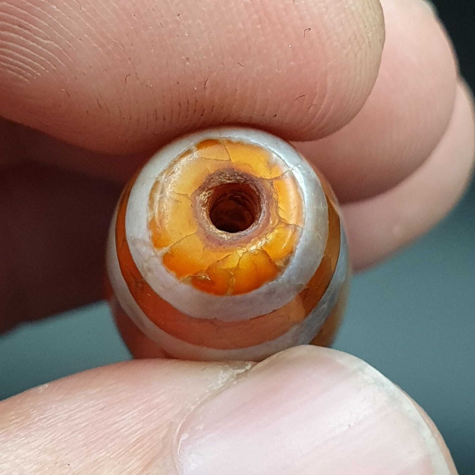 Beautiful INDO TIBETAN ETCHED LINE DECORATED TAPERED TUBE 2 EYE DZI Beads