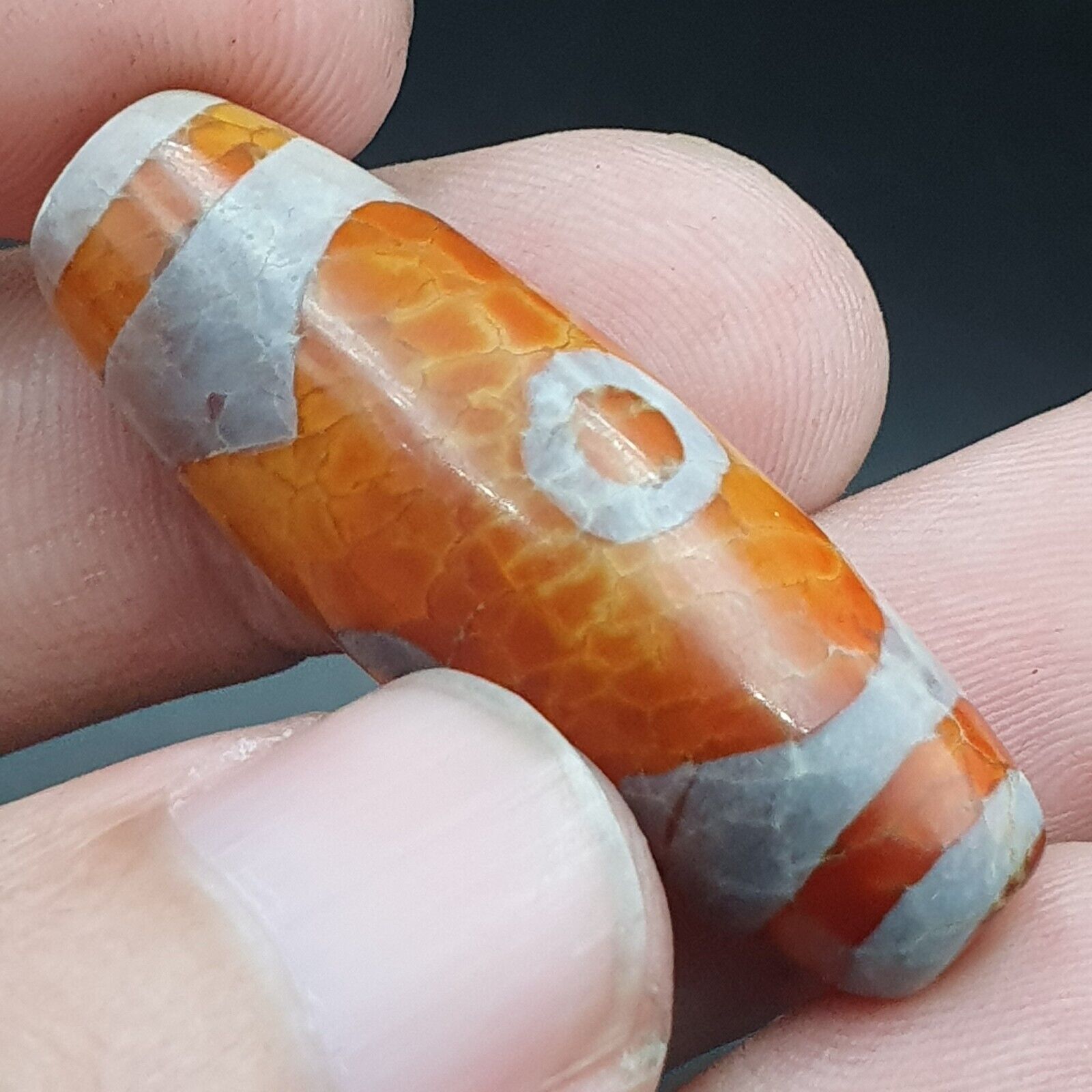 Beautiful INDO TIBETAN ETCHED LINE DECORATED TAPERED TUBE 2 EYE DZI Beads