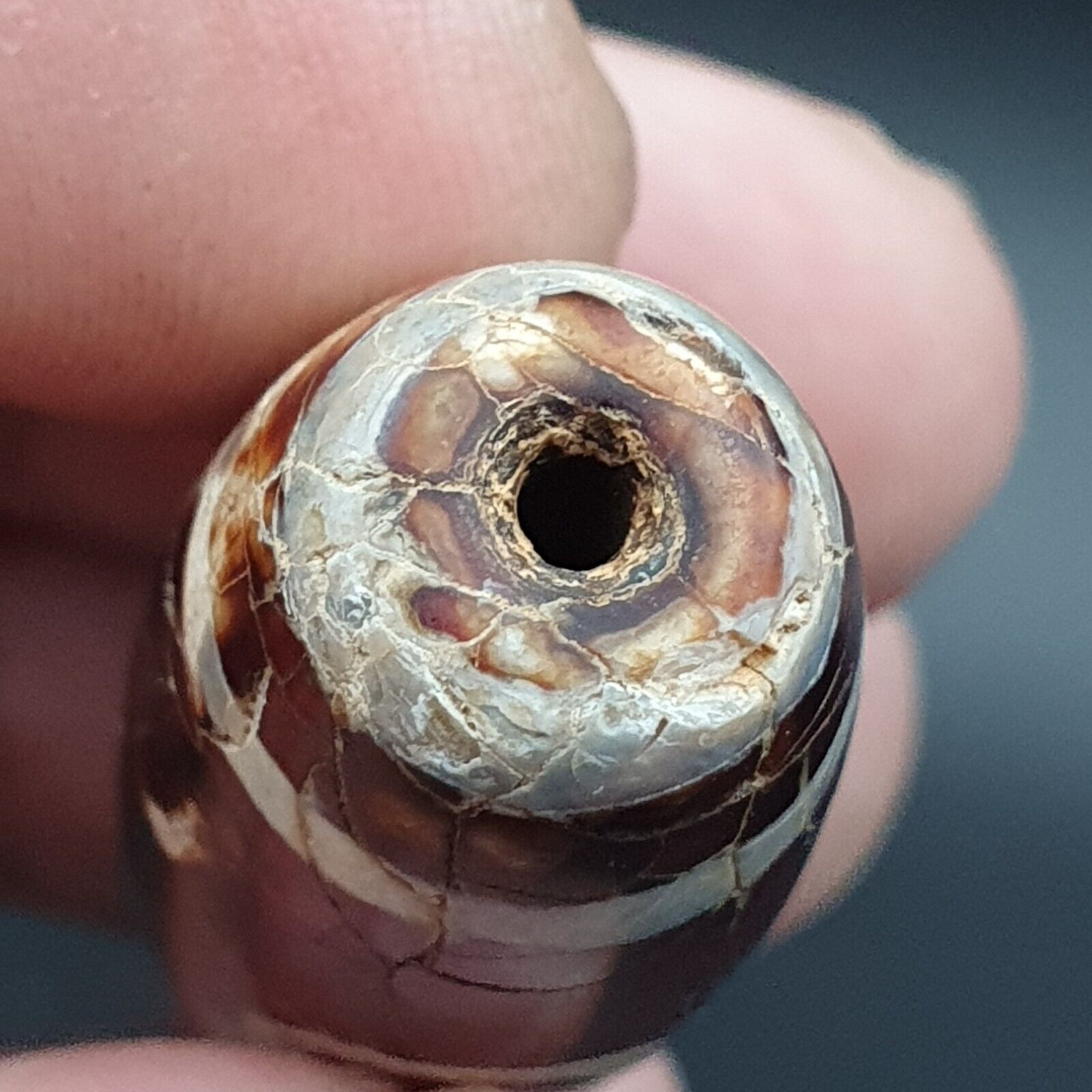 Beautiful INDO TIBETAN ETCHED LINE DECORATED TAPERED TUBE 2 EYE DZI