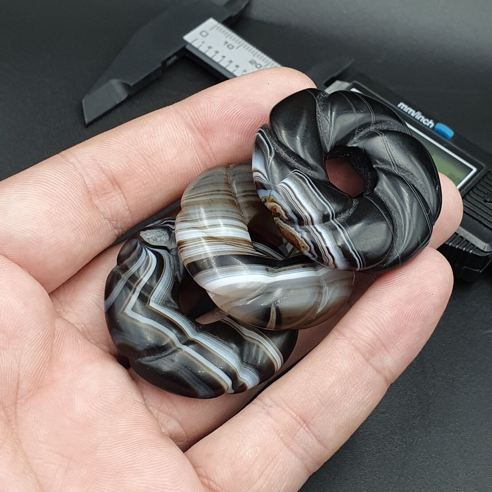 Lot 3 Old Himalayan Indo Tibetan Suleimani Carving Agate Donut Amulet Bead #1117