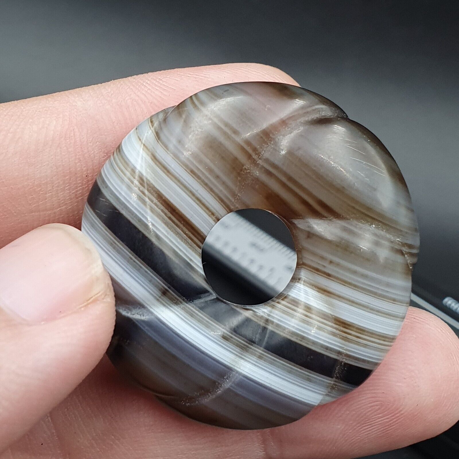 Lot 3 Old Himalayan Indo Tibetan Suleimani Carving Agate Donut Amulet Bead #1117