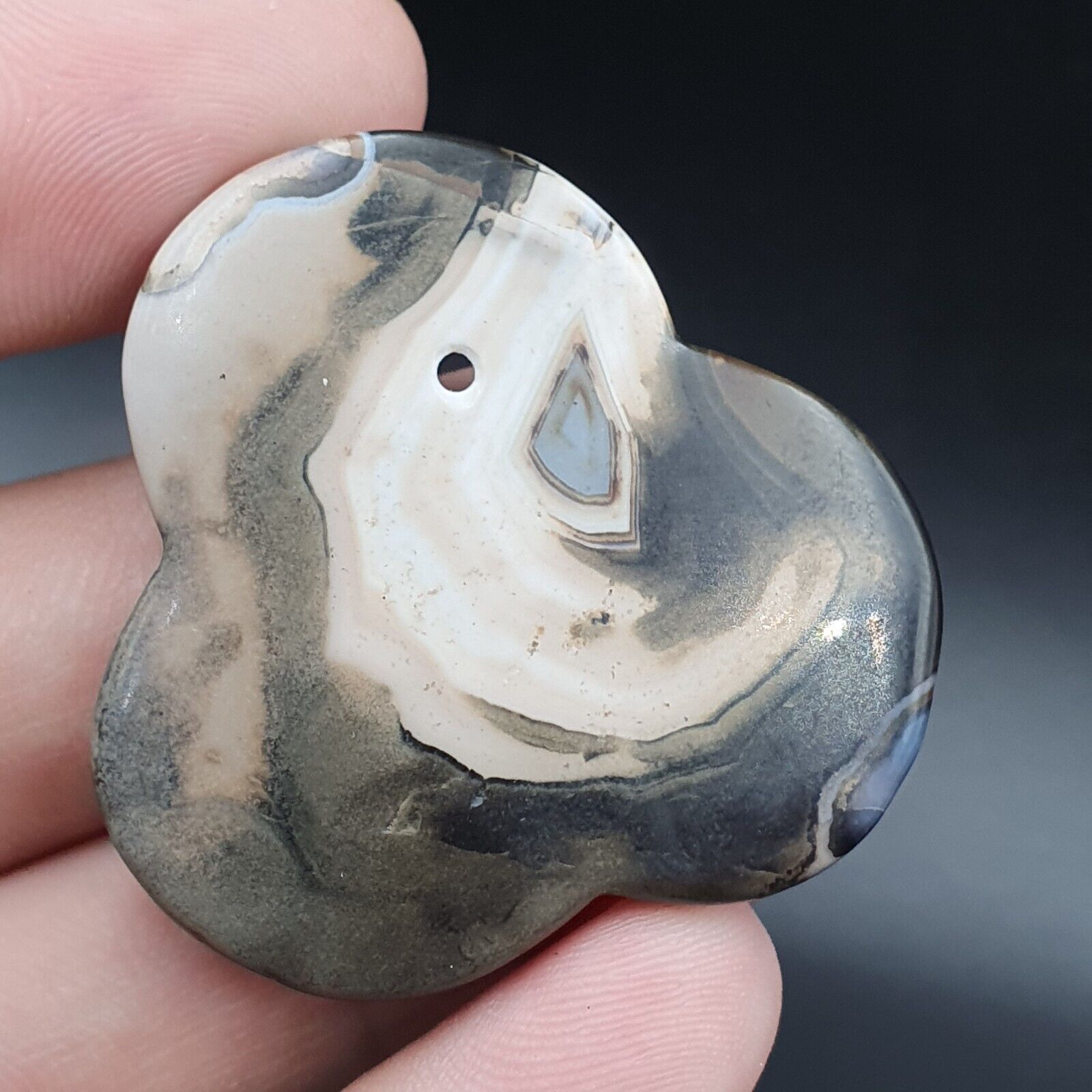 Antique Tibetan Himalayan Carving Agate Pendent Amulet Bead #129