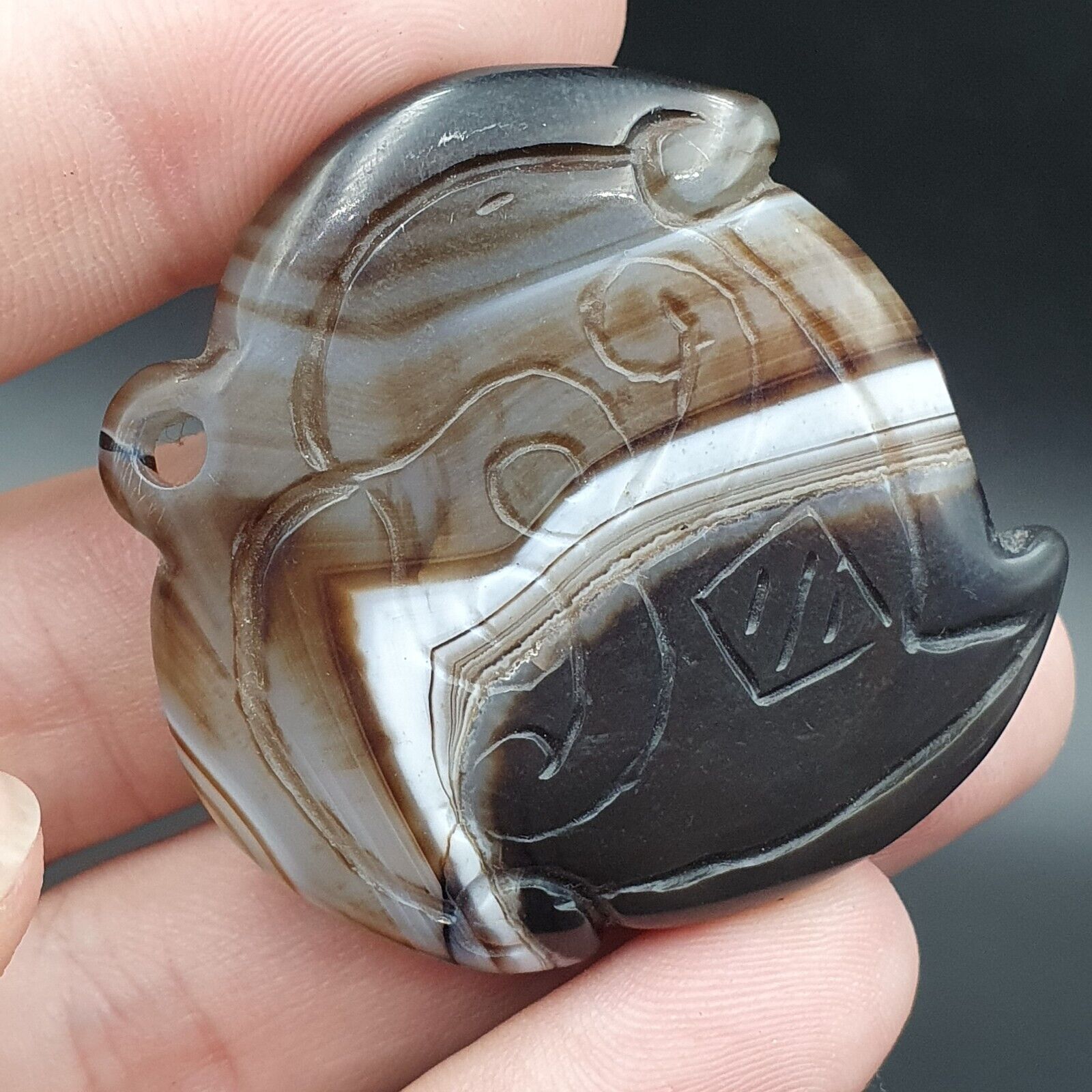 Vintage Himalayan Indo Tibetan Suleimani Carving Agate Amulet Bead #121