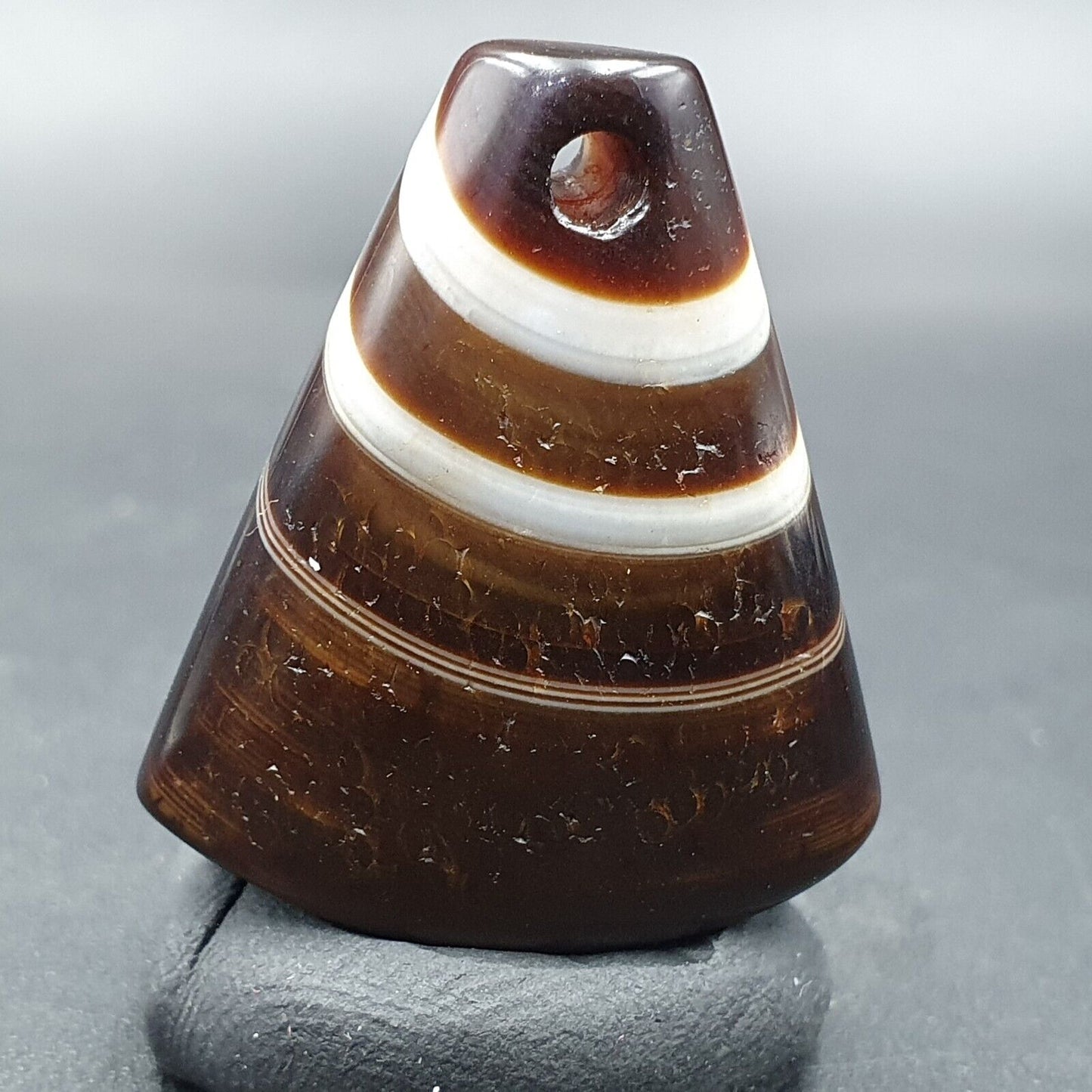 Antike tibetische Himalaya-Achat-Amulett-Perle #127