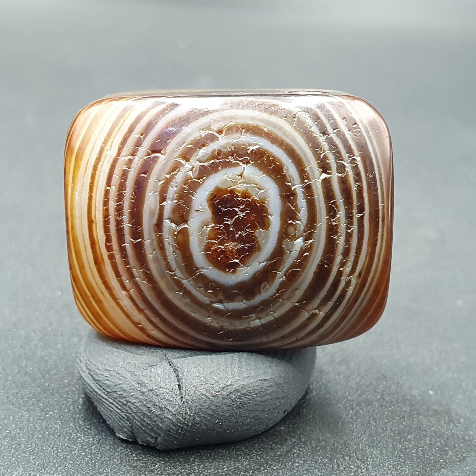 Antique Himalayan Tibetan Fingerprint Pattern Eye Agate Amulet Bead #125