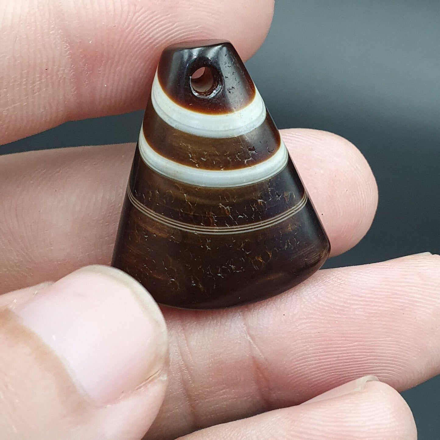 Antike tibetische Himalaya-Achat-Amulett-Perle #127