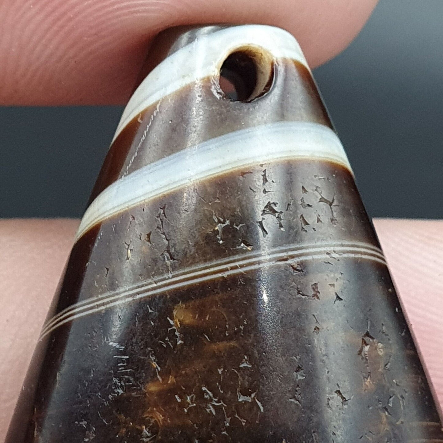 Antike tibetische Himalaya-Achat-Amulett-Perle #127