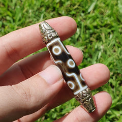 Amazing 9 Eyes Tibetan Nepalese dzi bead Agate pendant