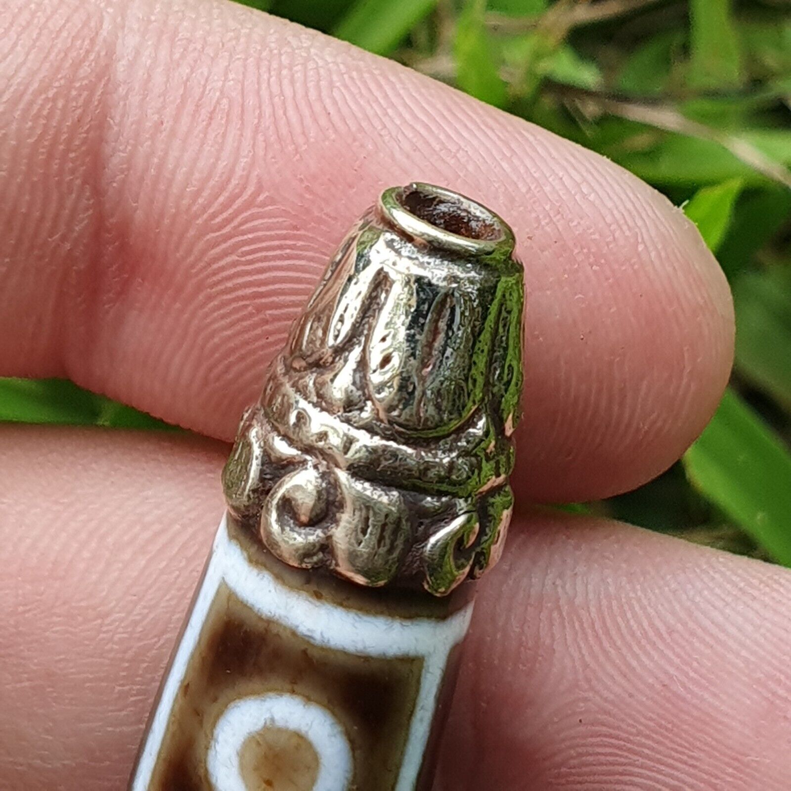 Amazing 9 Eyes Tibetan Nepalese dzi bead Agate pendant