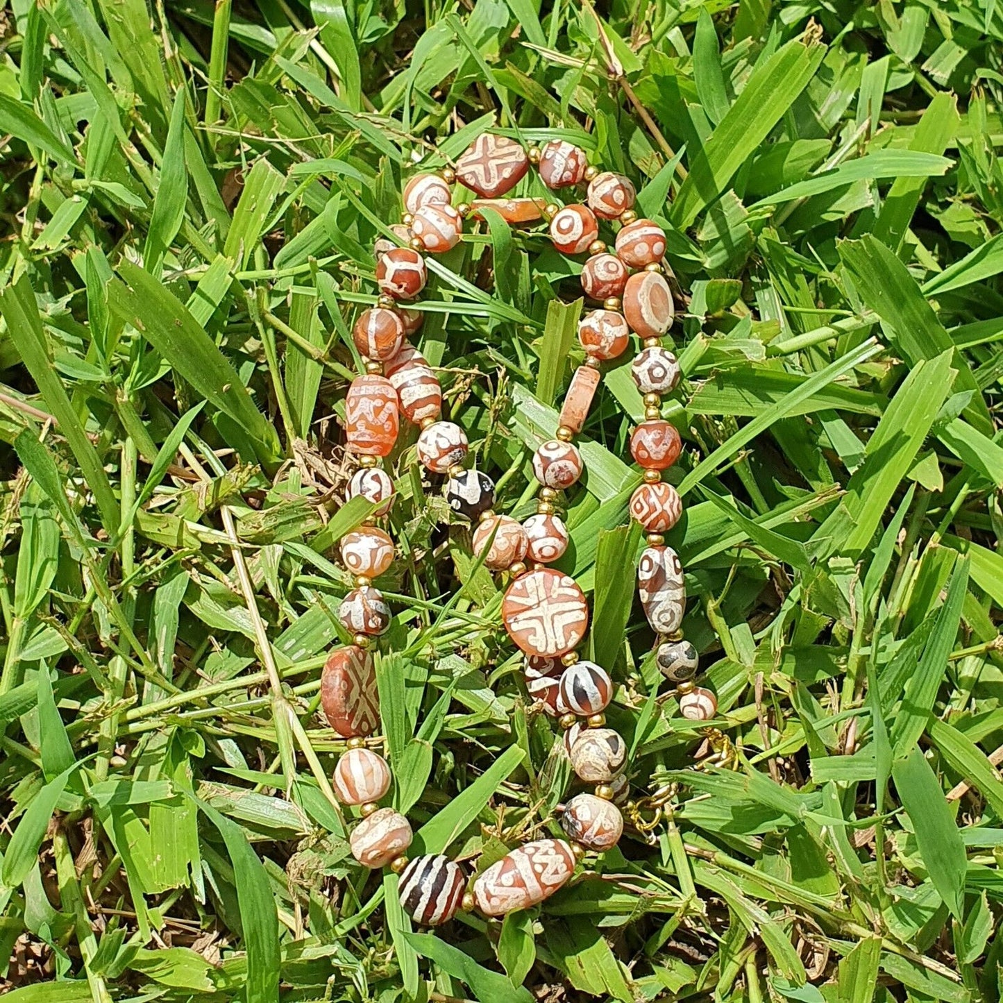 Antike HIMALAYA-Indo-tibetische zentralasiatische geätzte Achat-Perlen-Halskette 13ED-A-