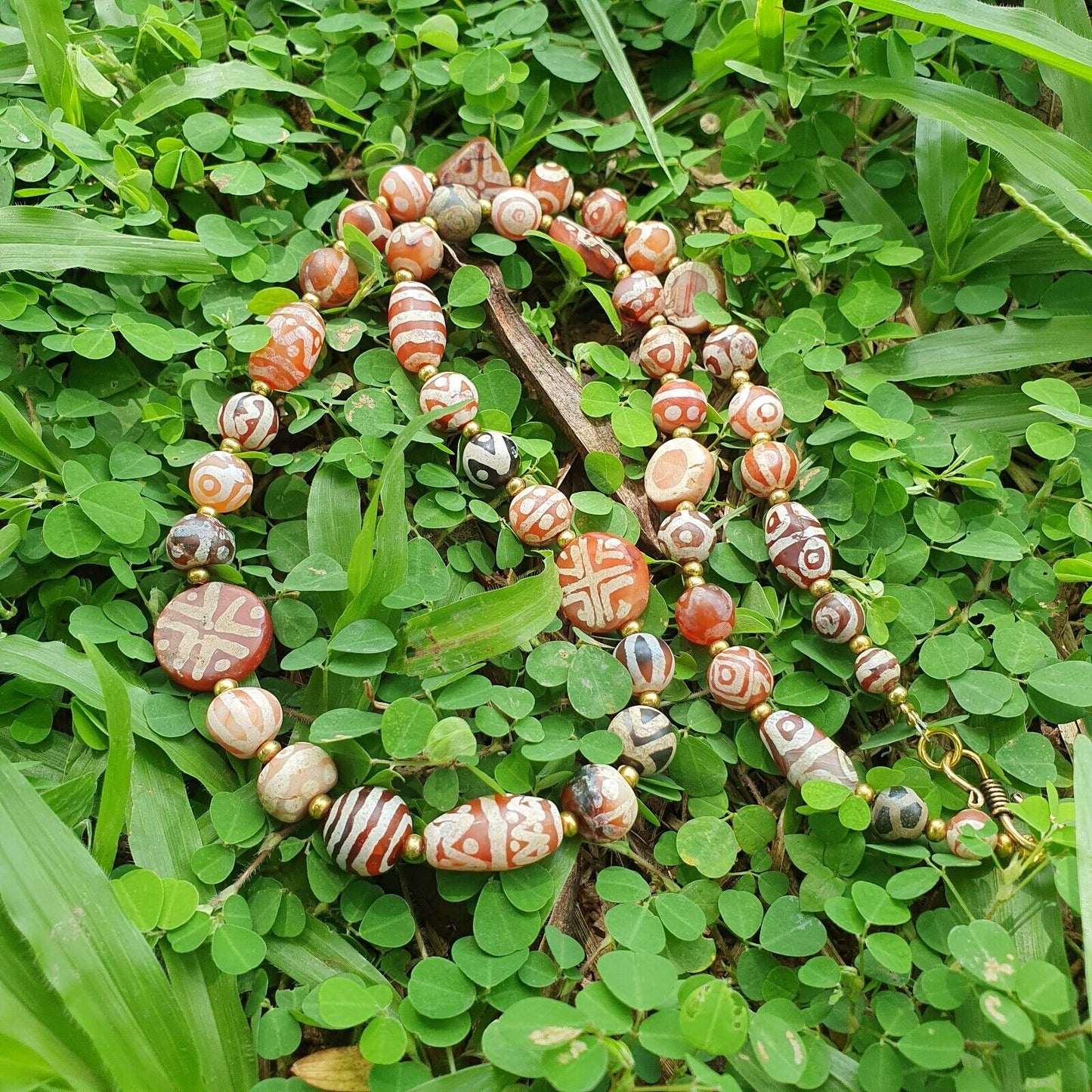 Antike HIMALAYA-Indo-tibetische zentralasiatische geätzte Achat-Perlen-Halskette 13ED-A-
