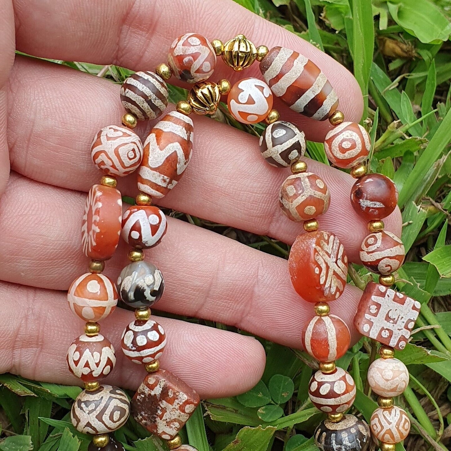 Antike HIMALAYA-Indo-tibetische zentralasiatische geätzte Achat-Perlen-Halskette 11ED-A-